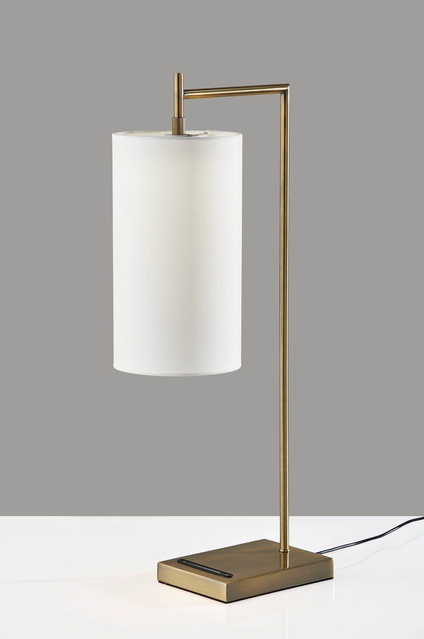 Matilda LED Table Lamp w. Smart Switch