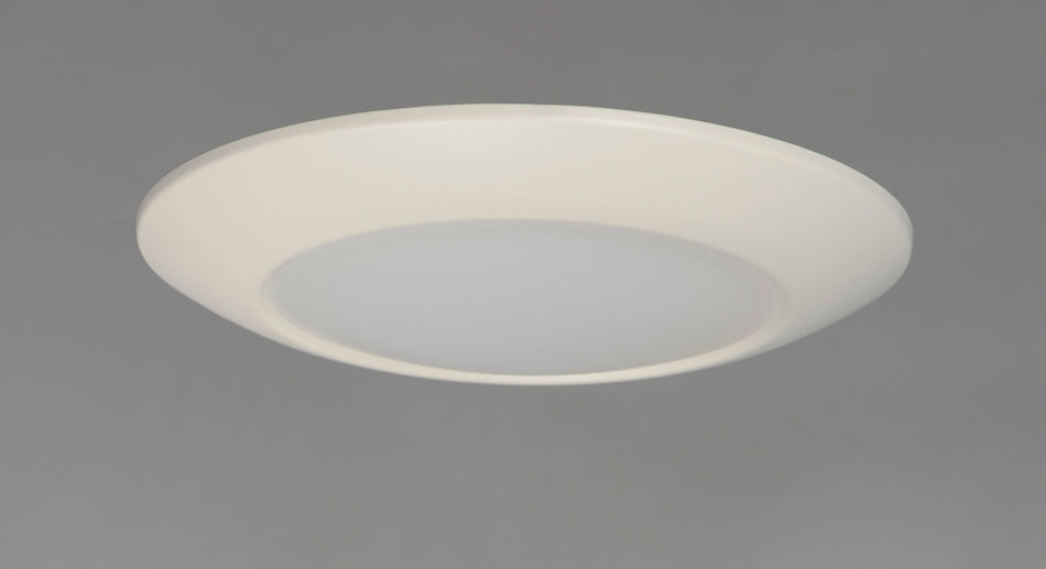Diverse 7.5" LED Flush Mount 2700K