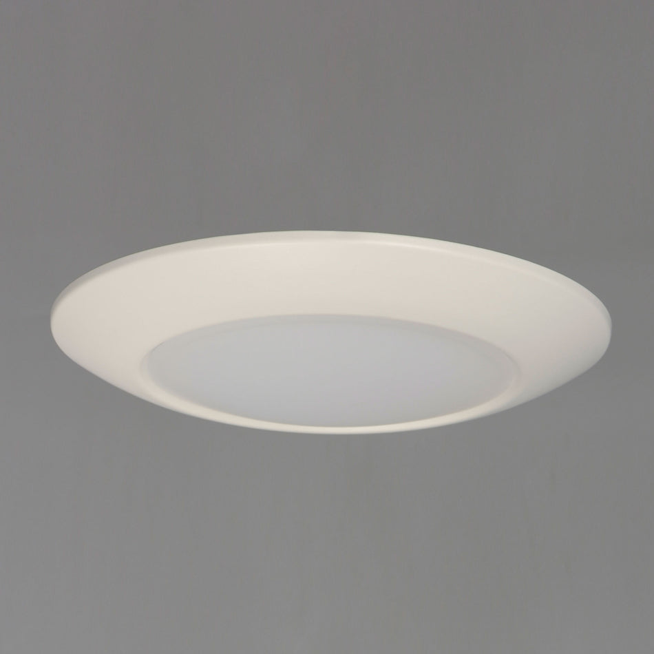 Diverse 11" LED Flush Mount 2700K