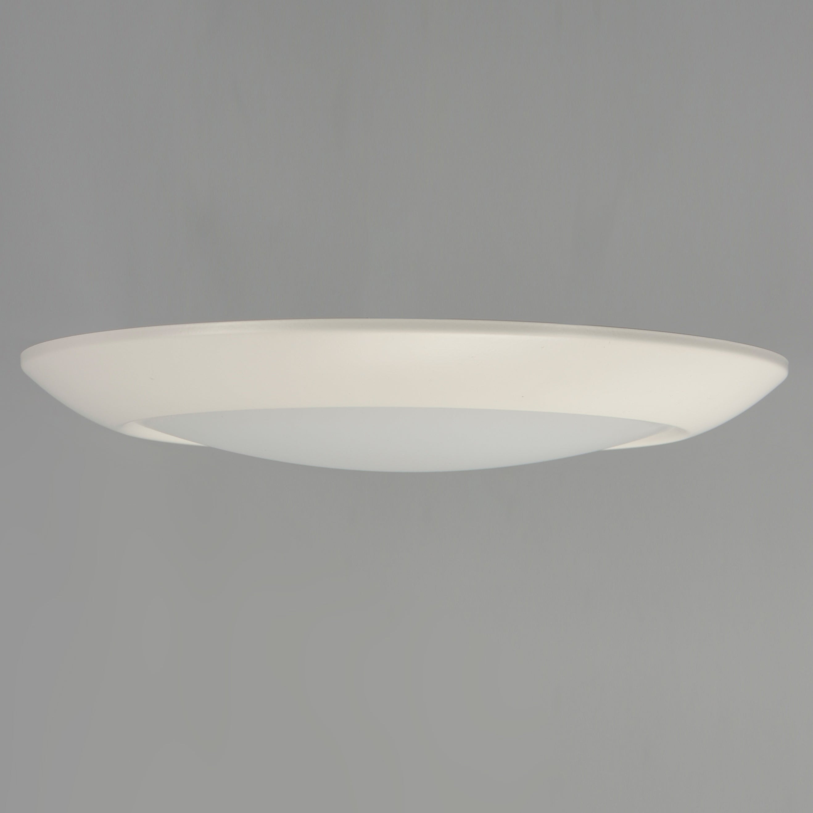 Diverse 13" LED Flush Mount 2700K