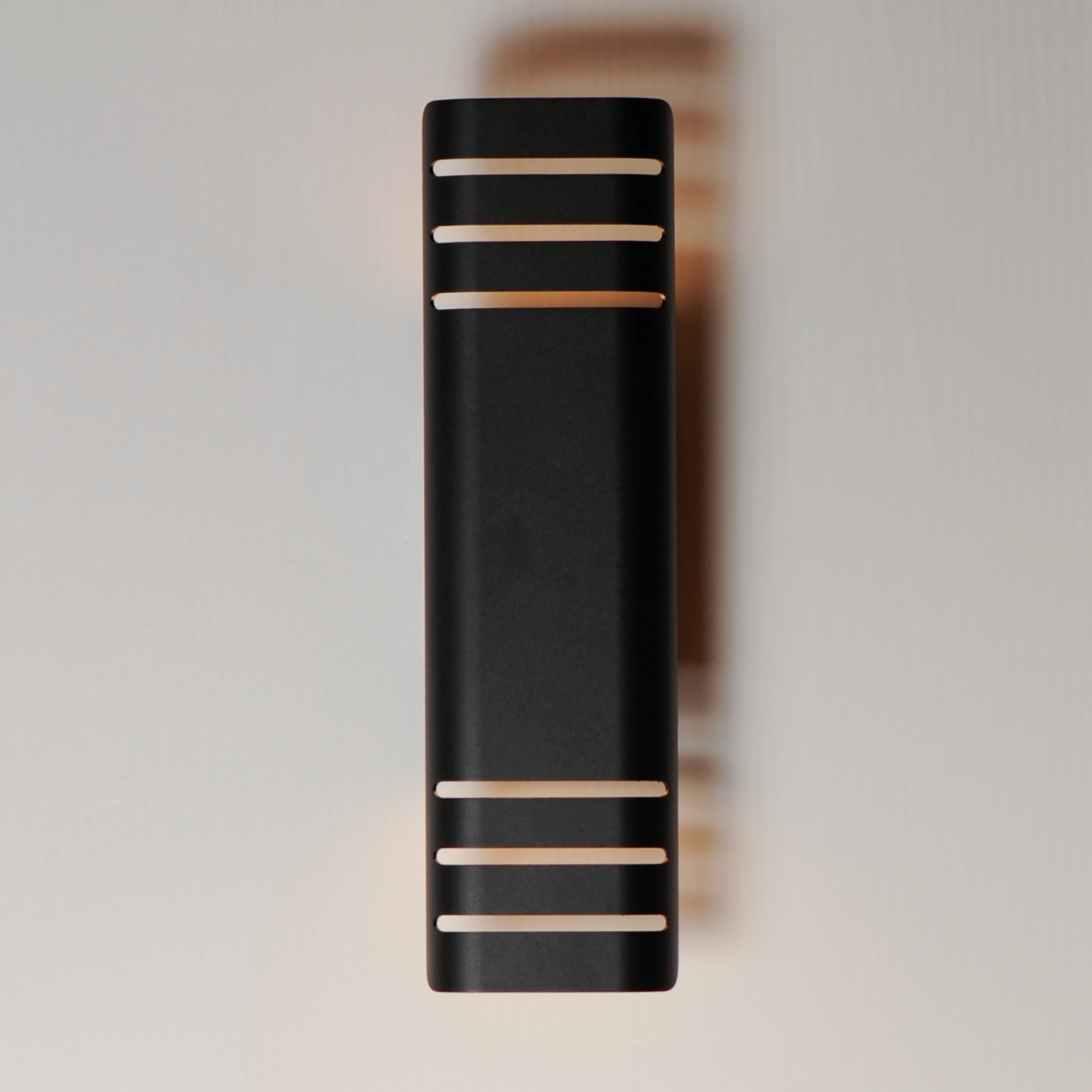 Lightray Medium LED Outdoor Wall Lamp