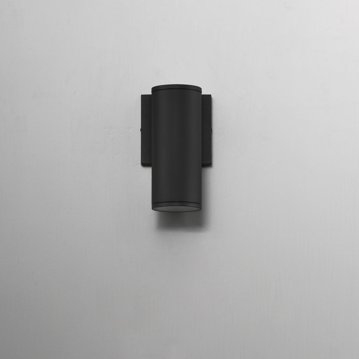 Caldera 7.5" Outdoor Wall Sconce