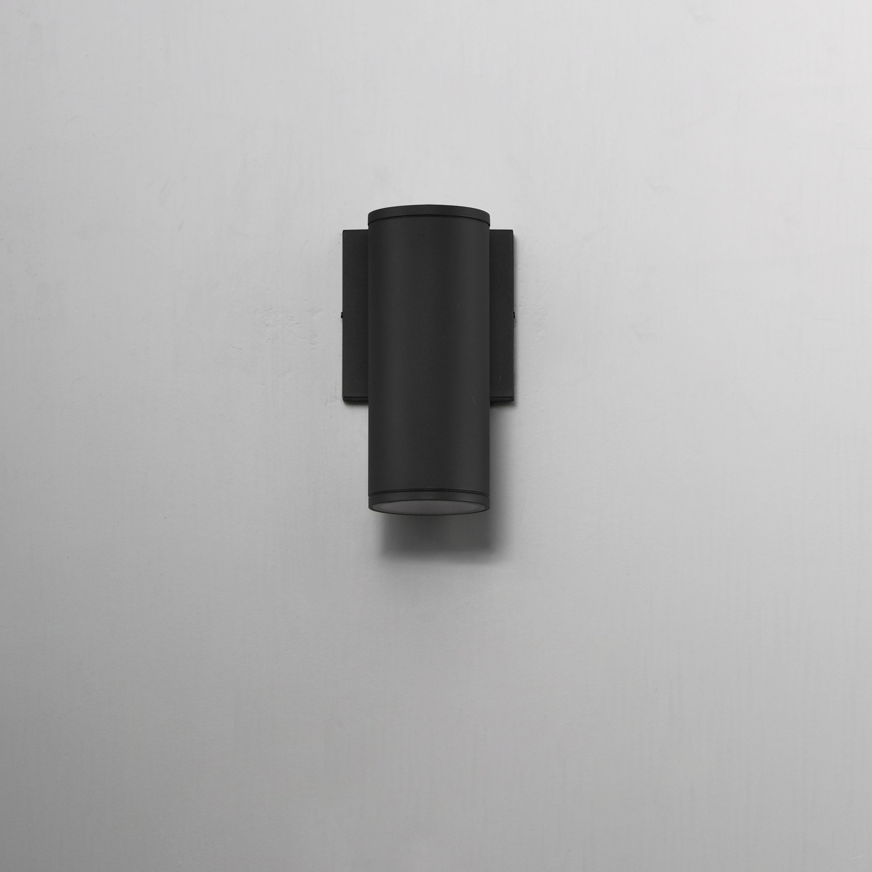 Caldera 7.5" Outdoor Wall Sconce