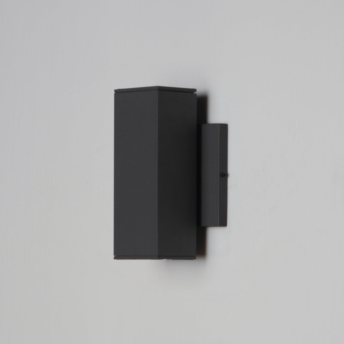 Culvert 7.5" LED Outdoor Sconce