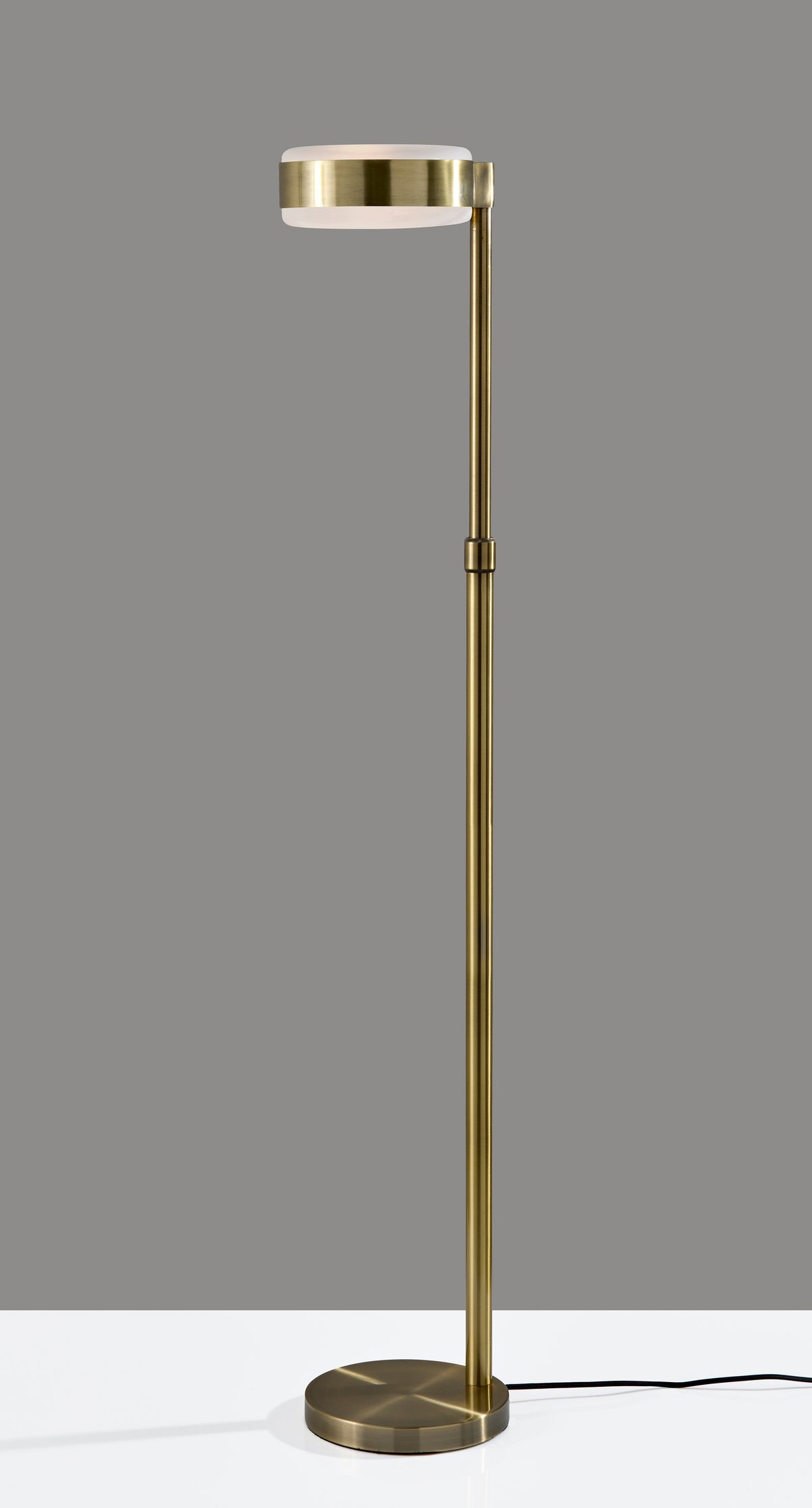 Linis Floor Lamp