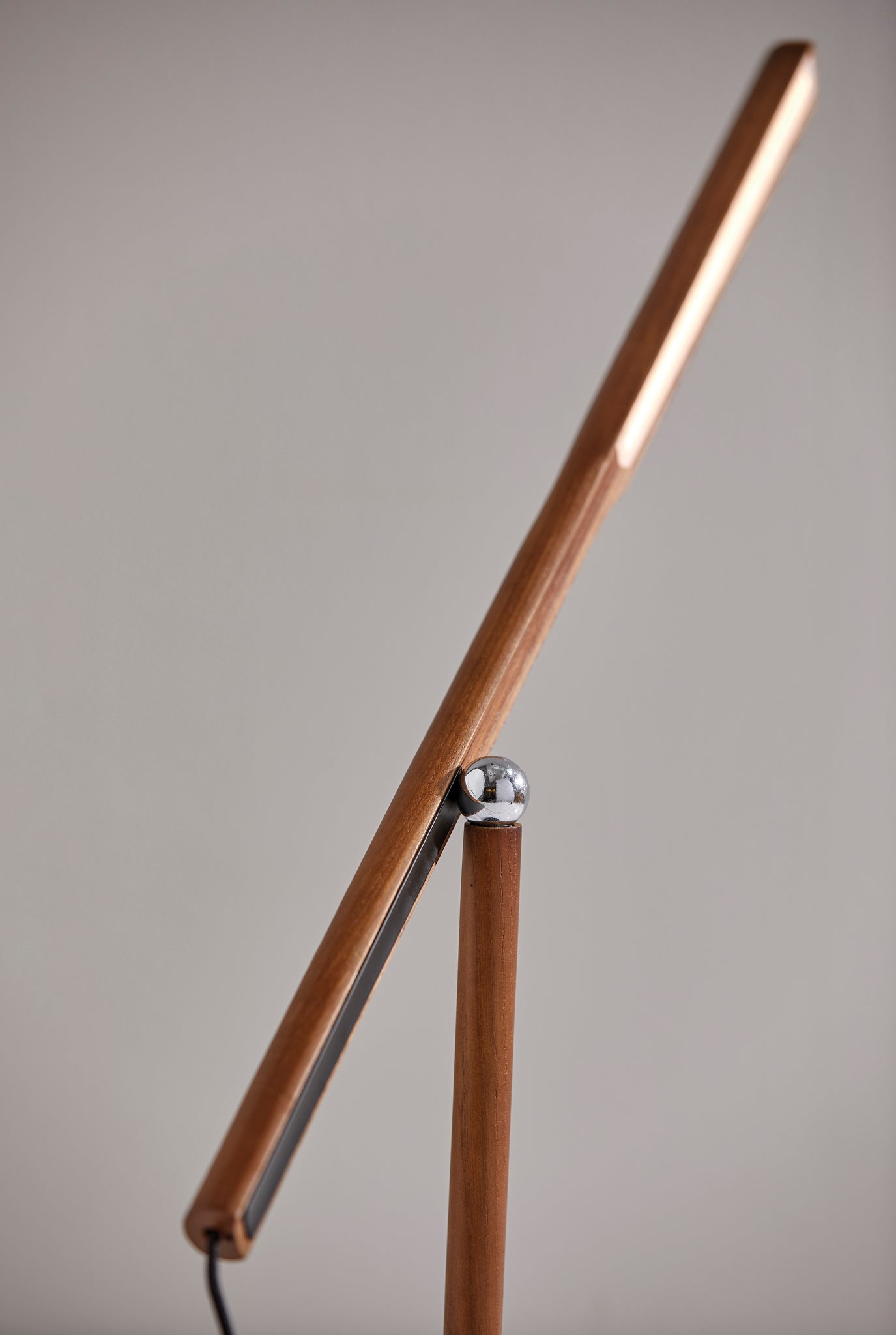 ADS360 Gravity LED Desk Lamp
