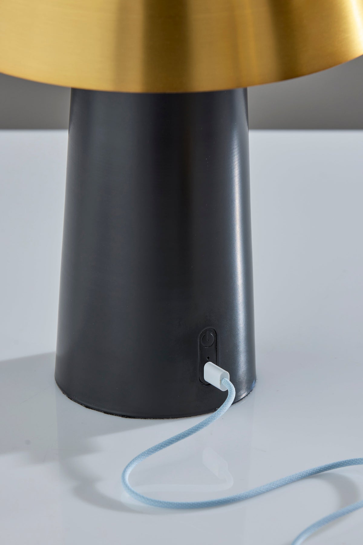 Pirlo LED Cordless Table Lamp- Black