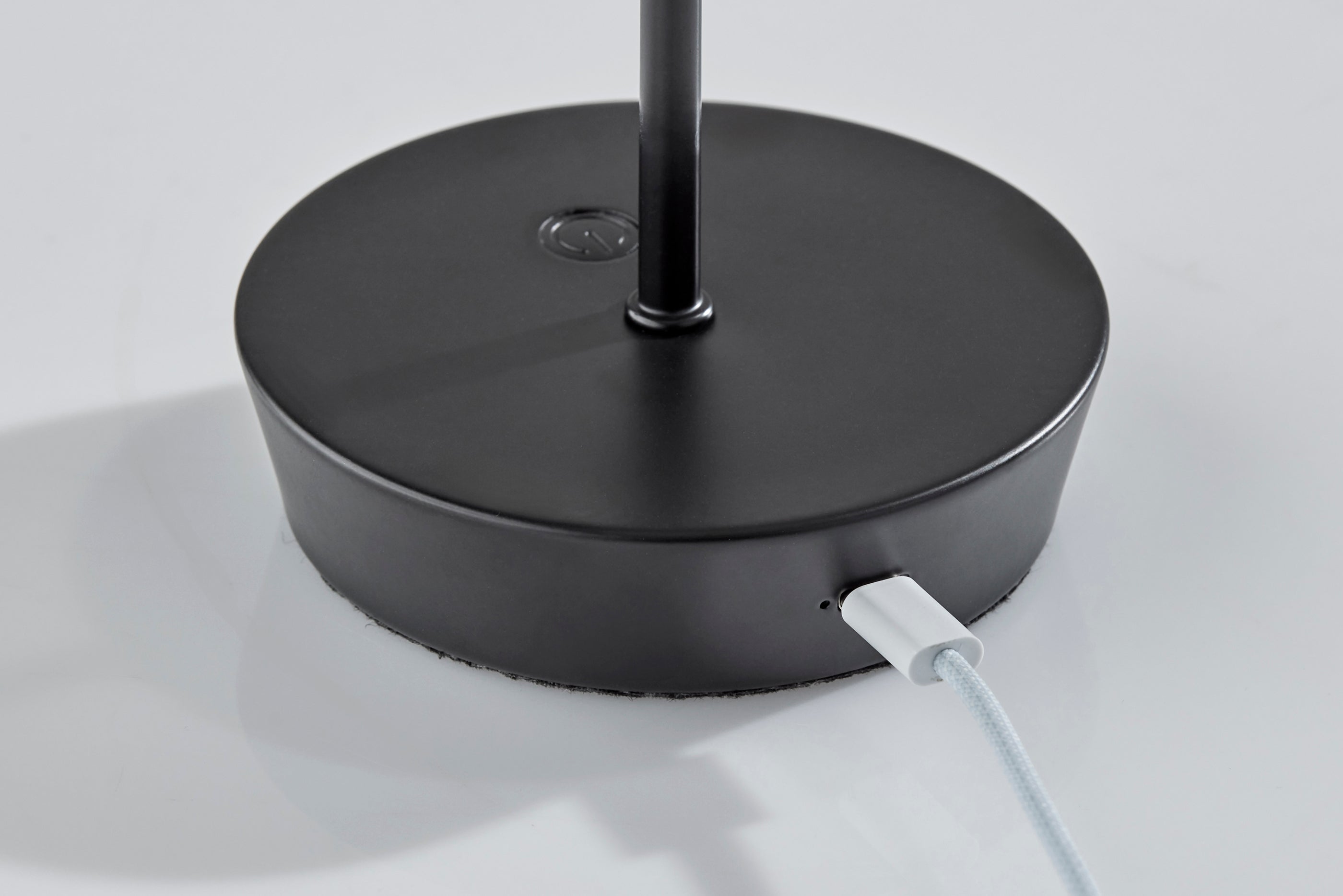 Ako LED Cordless Table Lamp- Black
