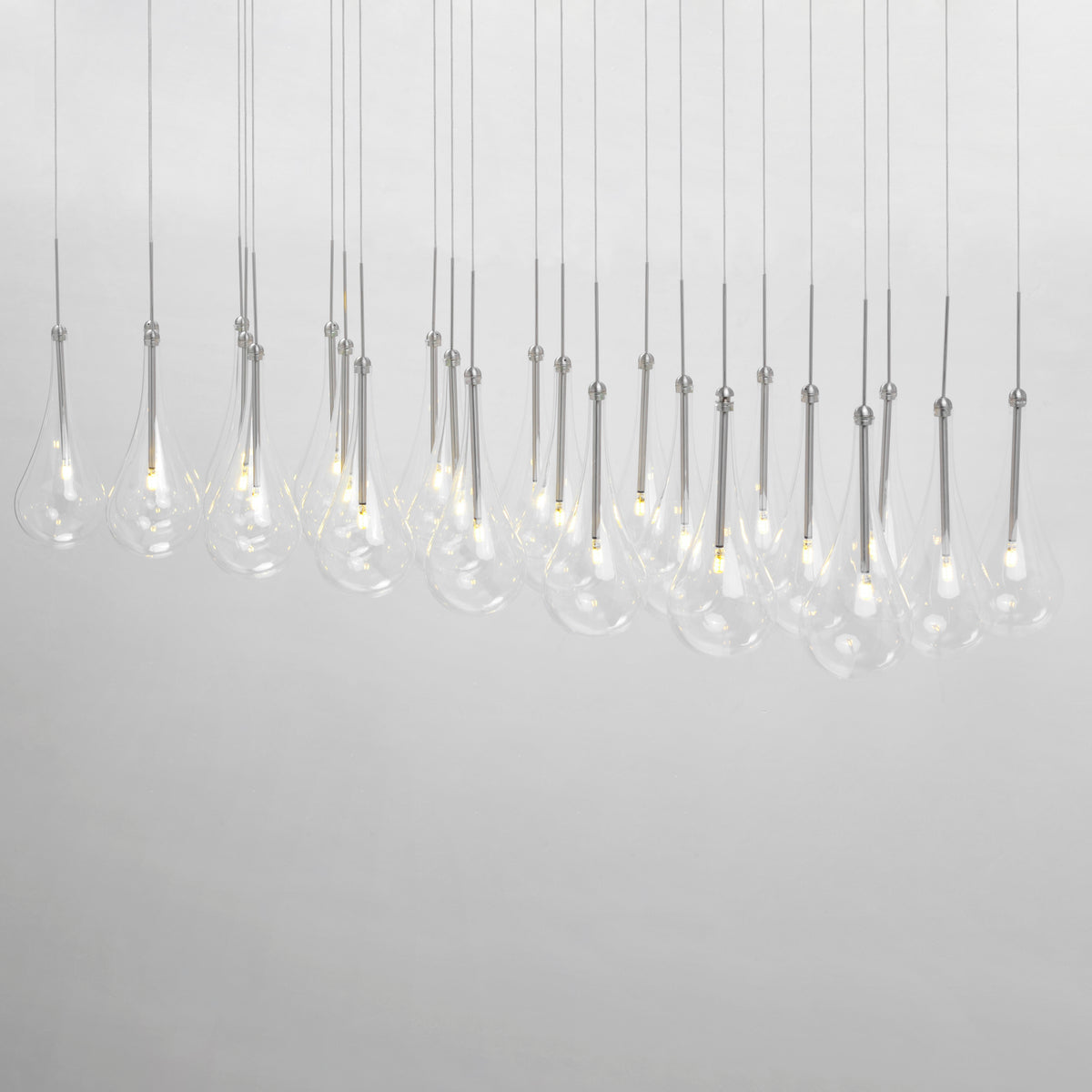 Larmes LED-Linear Pendant by ET2