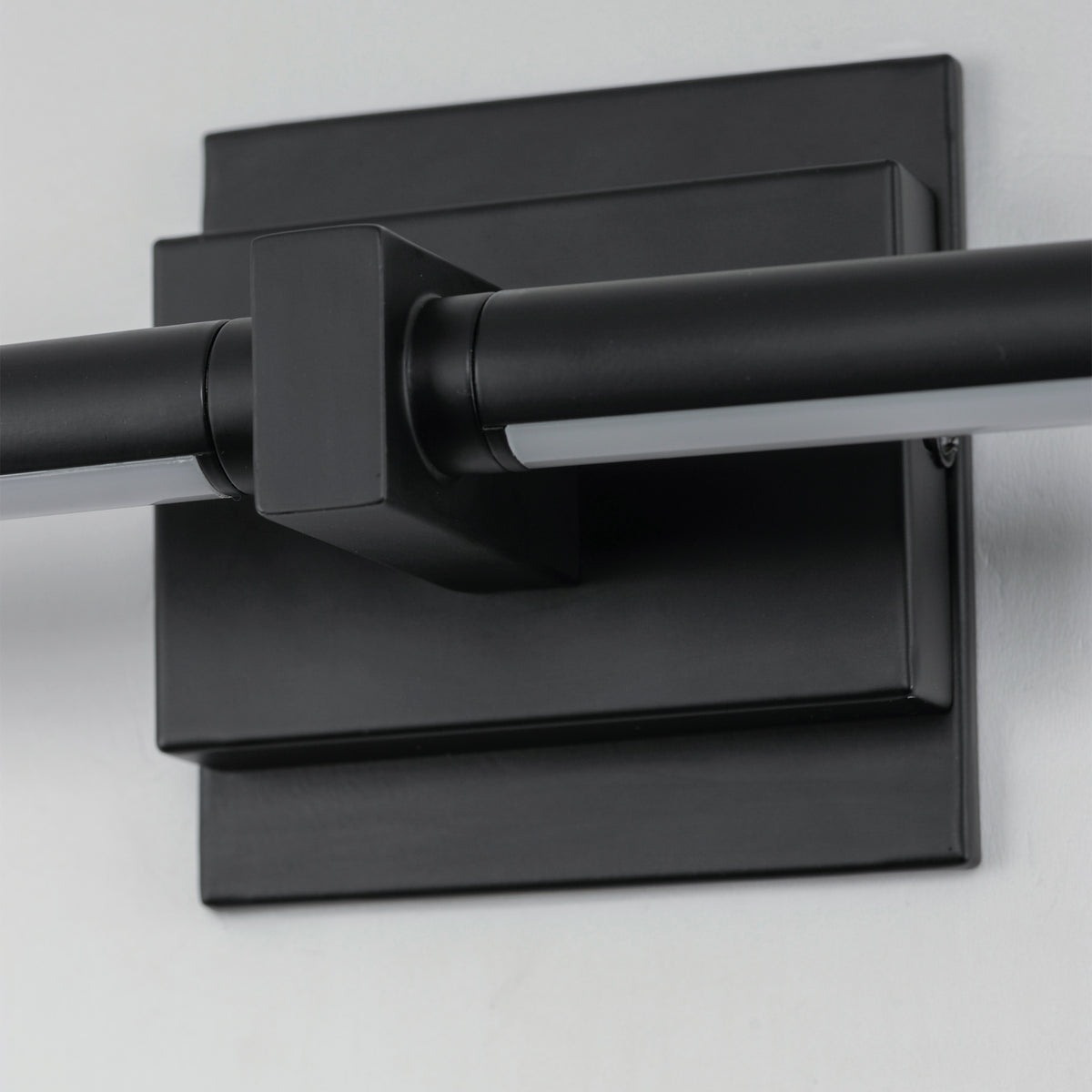Dorian-Wall Sconce by ET2