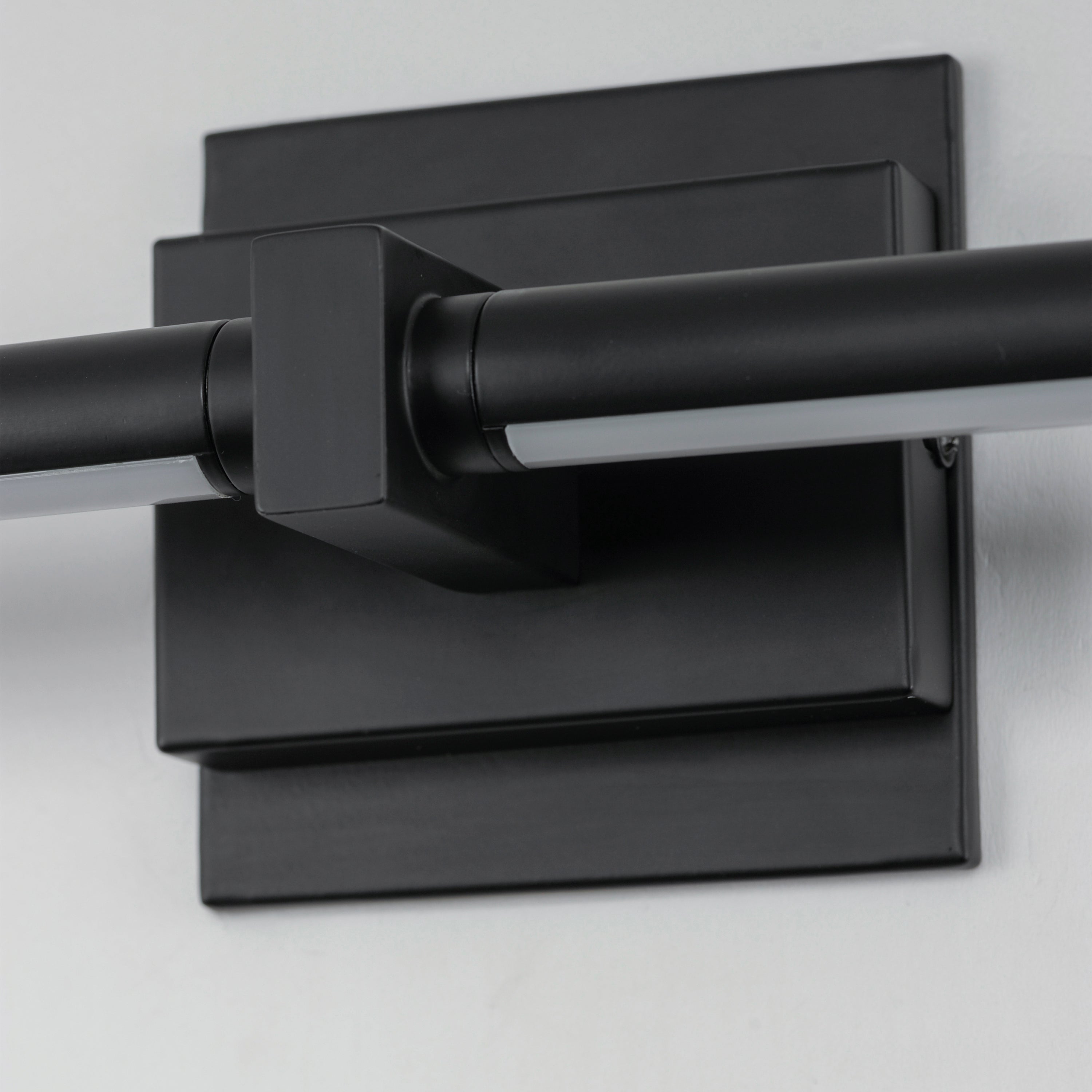 Dorian-Wall Sconce by ET2