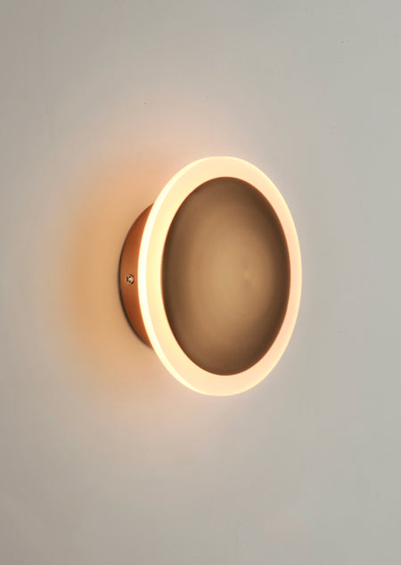 Saucer-Wall Sconce by ET2