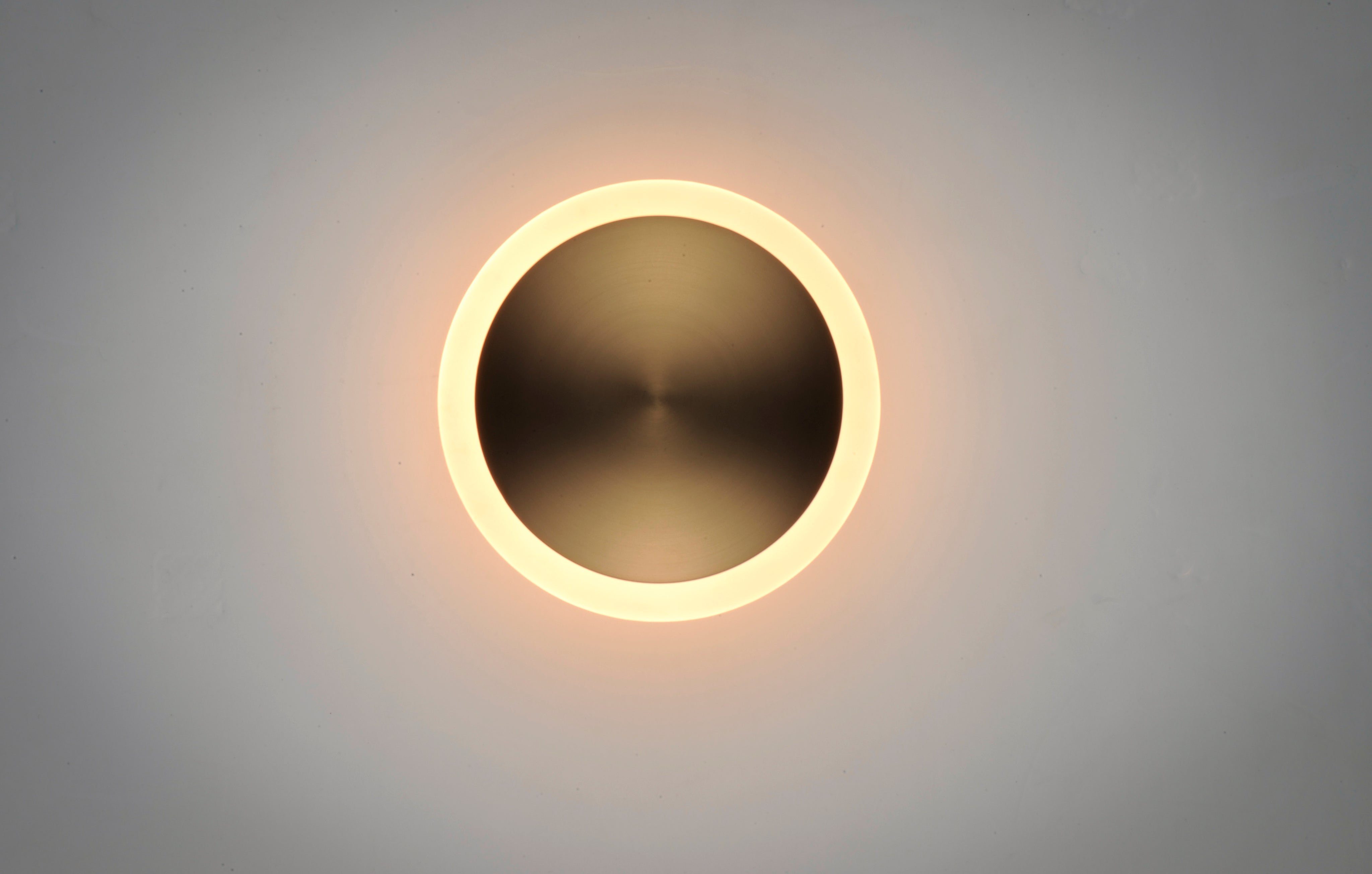 Saucer-Wall Sconce by ET2