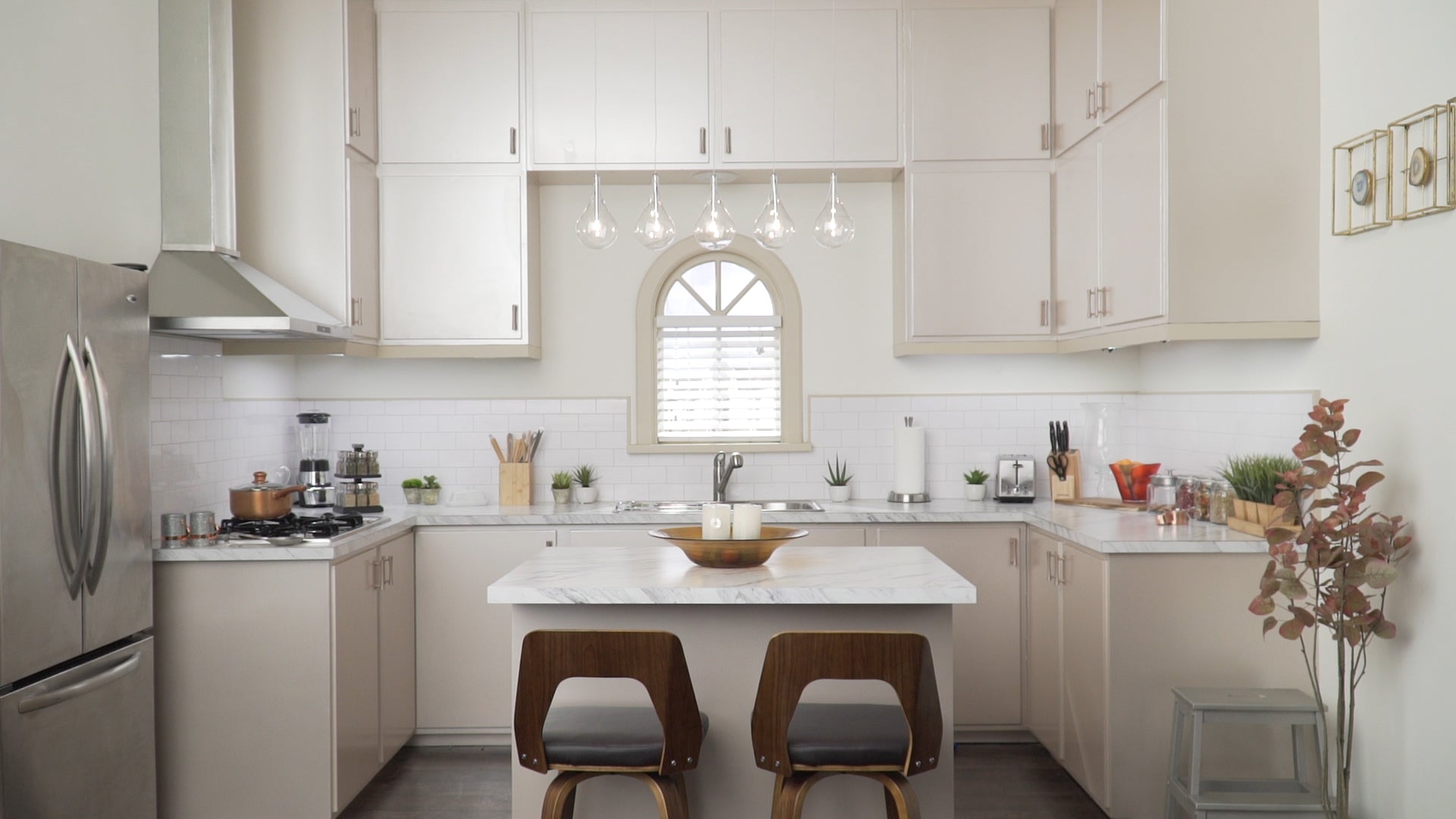Larmes-Linear Pendant by ET2