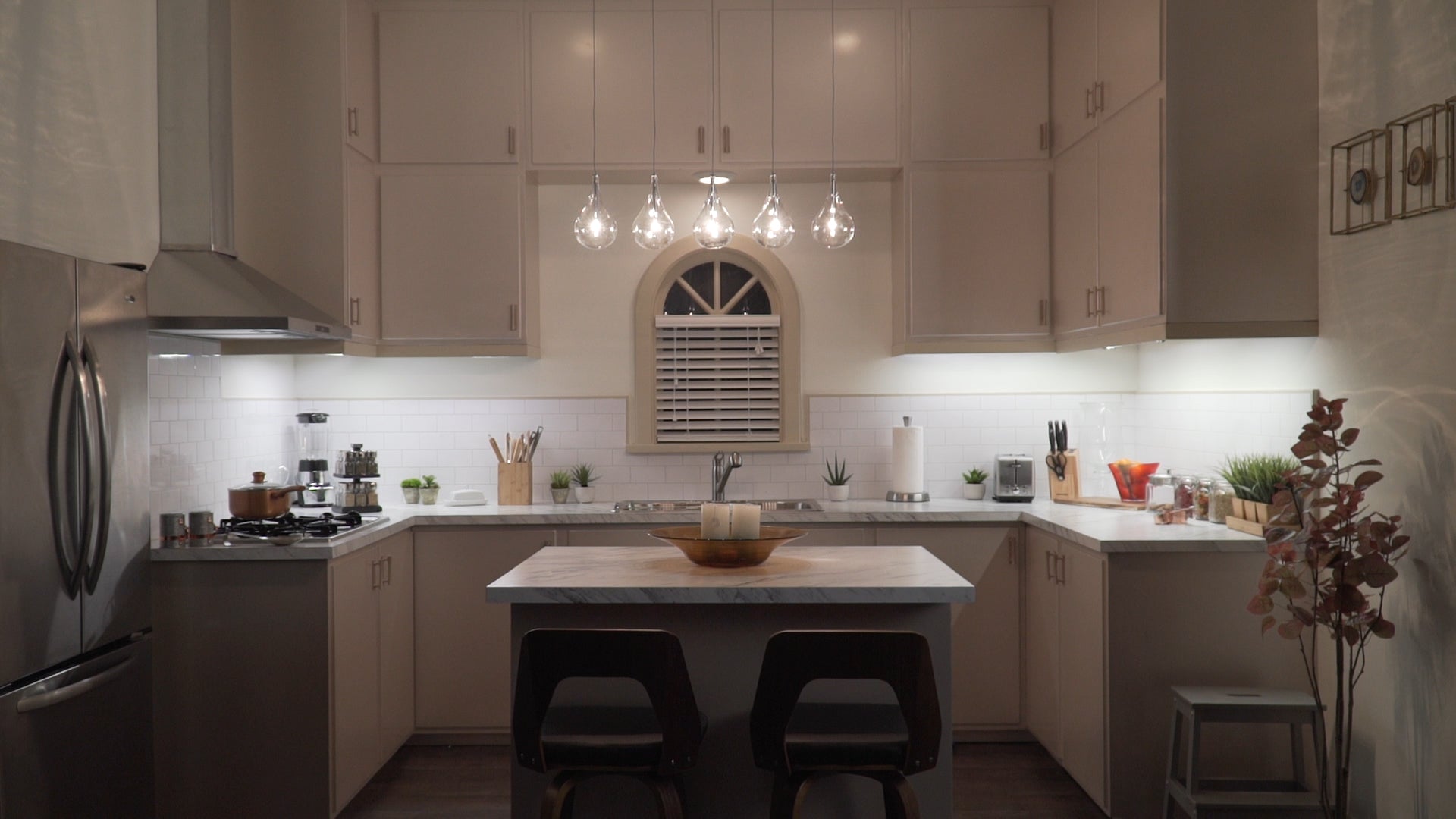 Larmes-Linear Pendant by ET2