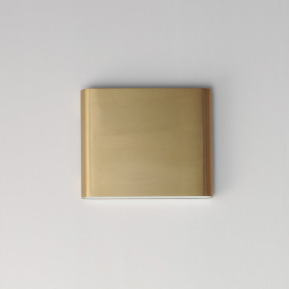 Spartan-Wall Sconce by ET2