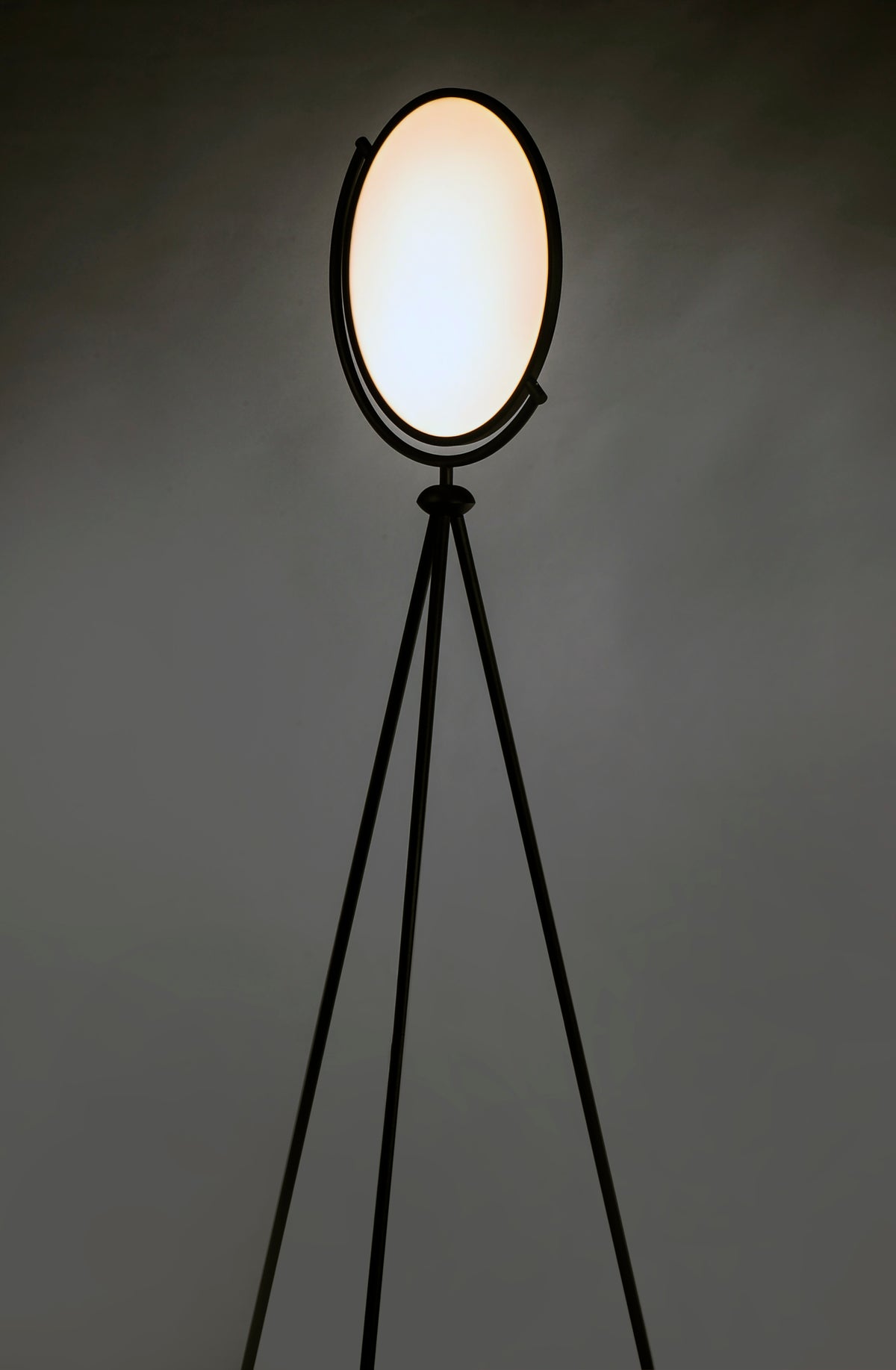 Paddle-Floor Lamp by ET2