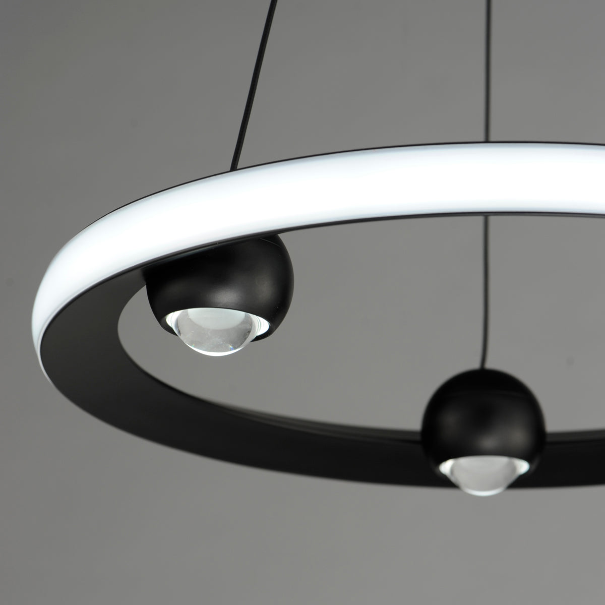 Nodes-Ring Pendant by ET2