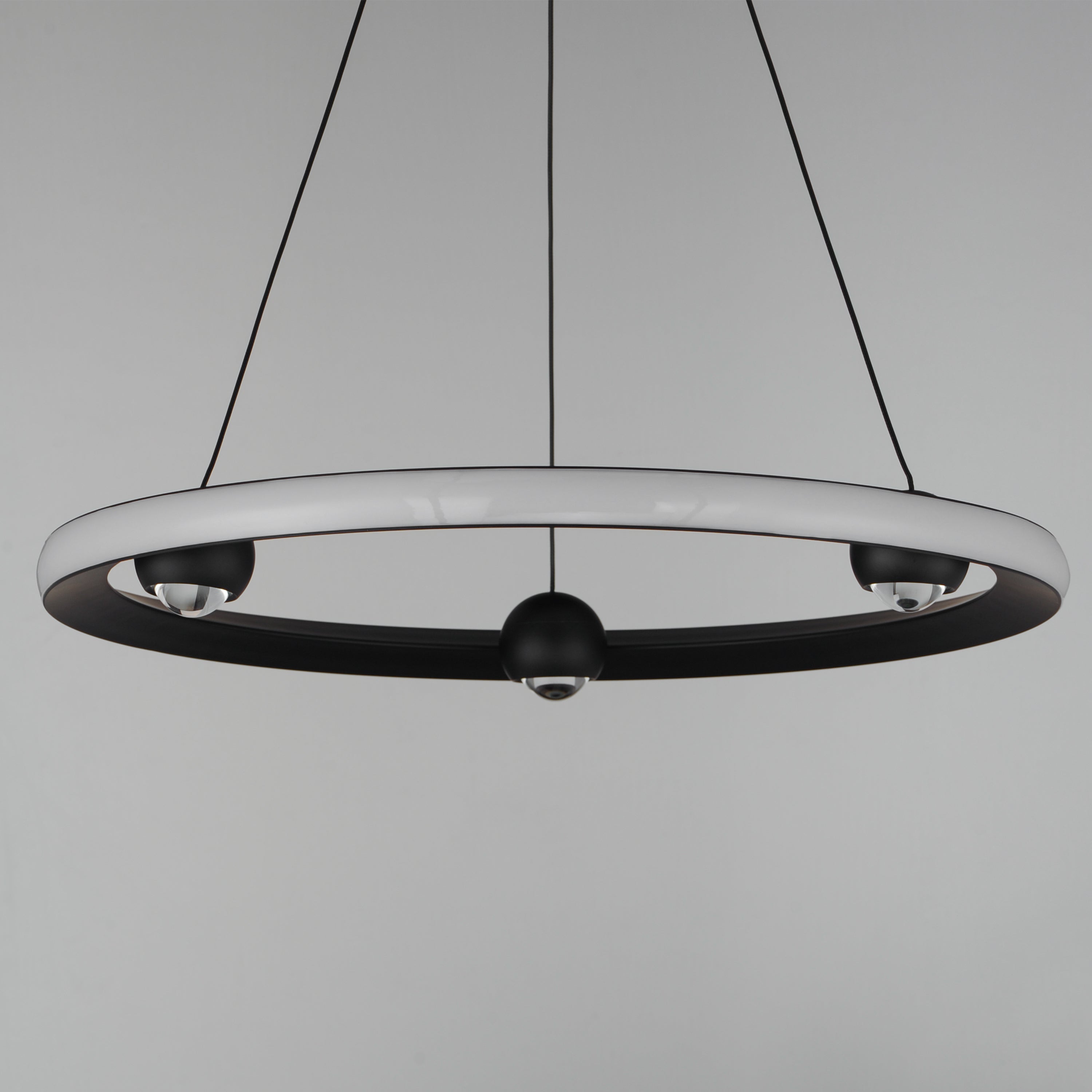 Nodes-Ring Pendant by ET2