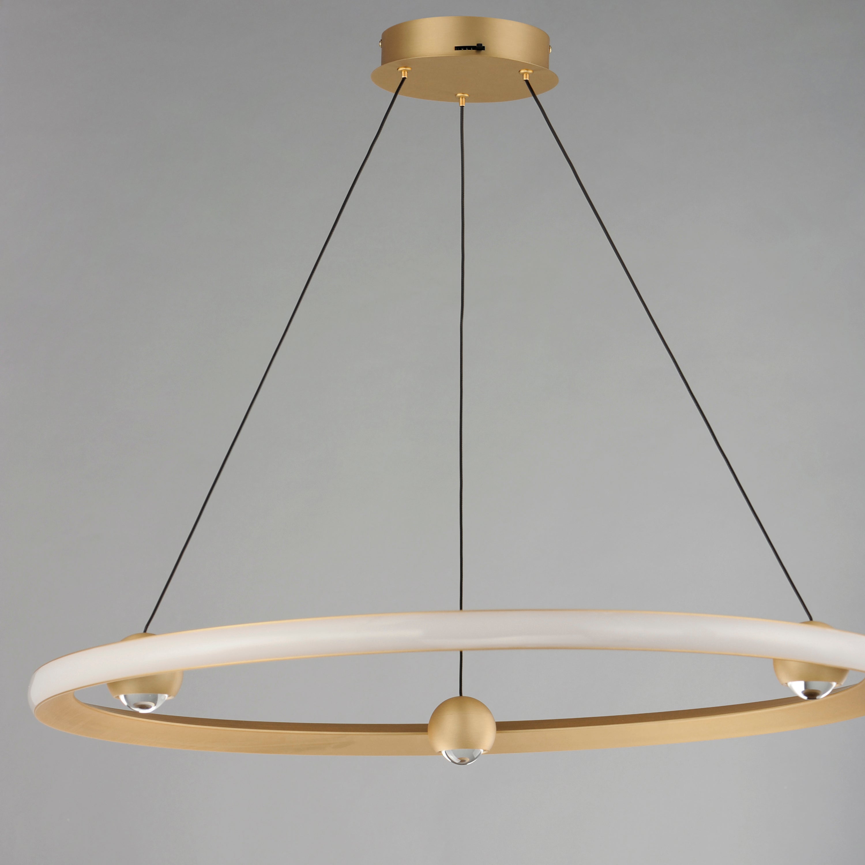 Nodes-Ring Pendant by ET2
