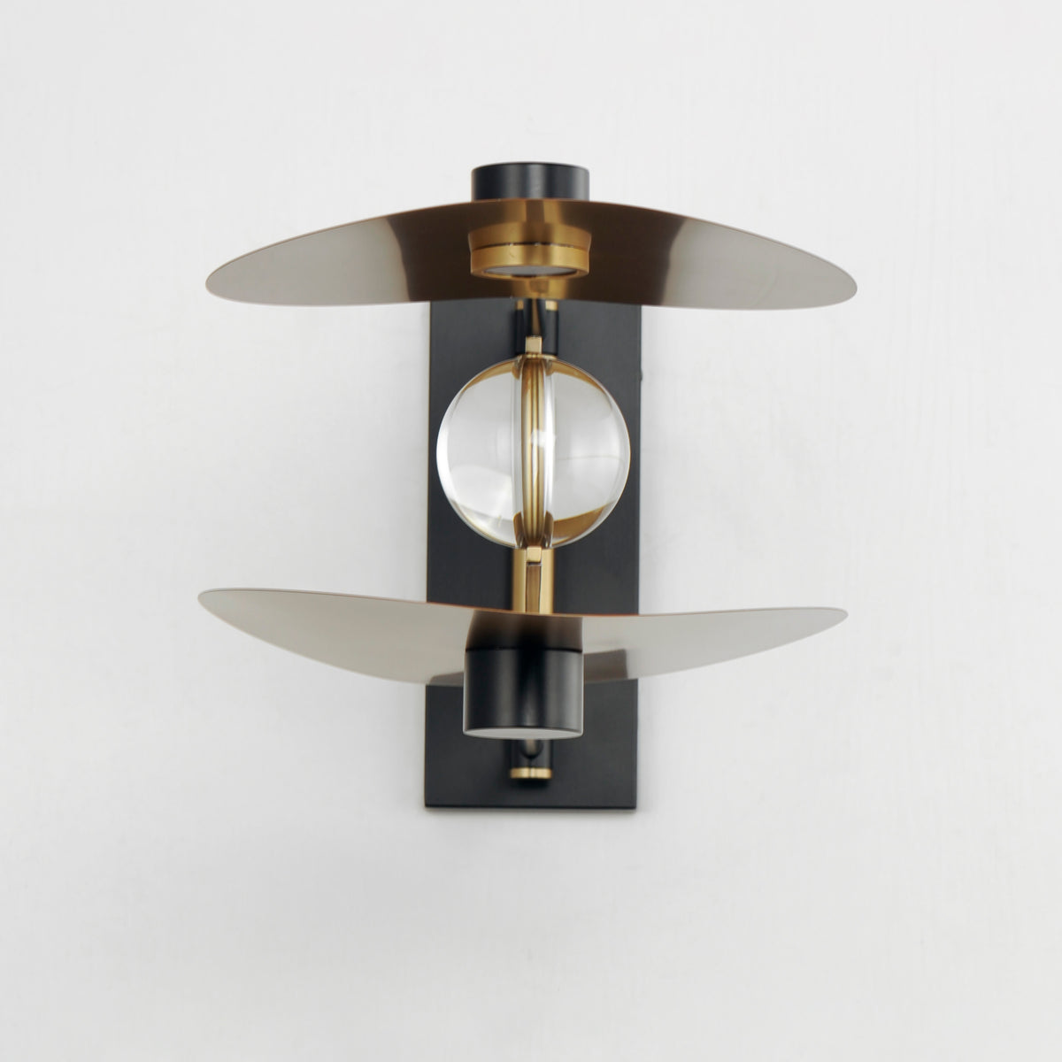 Pearl-Wall Sconce by ET2
