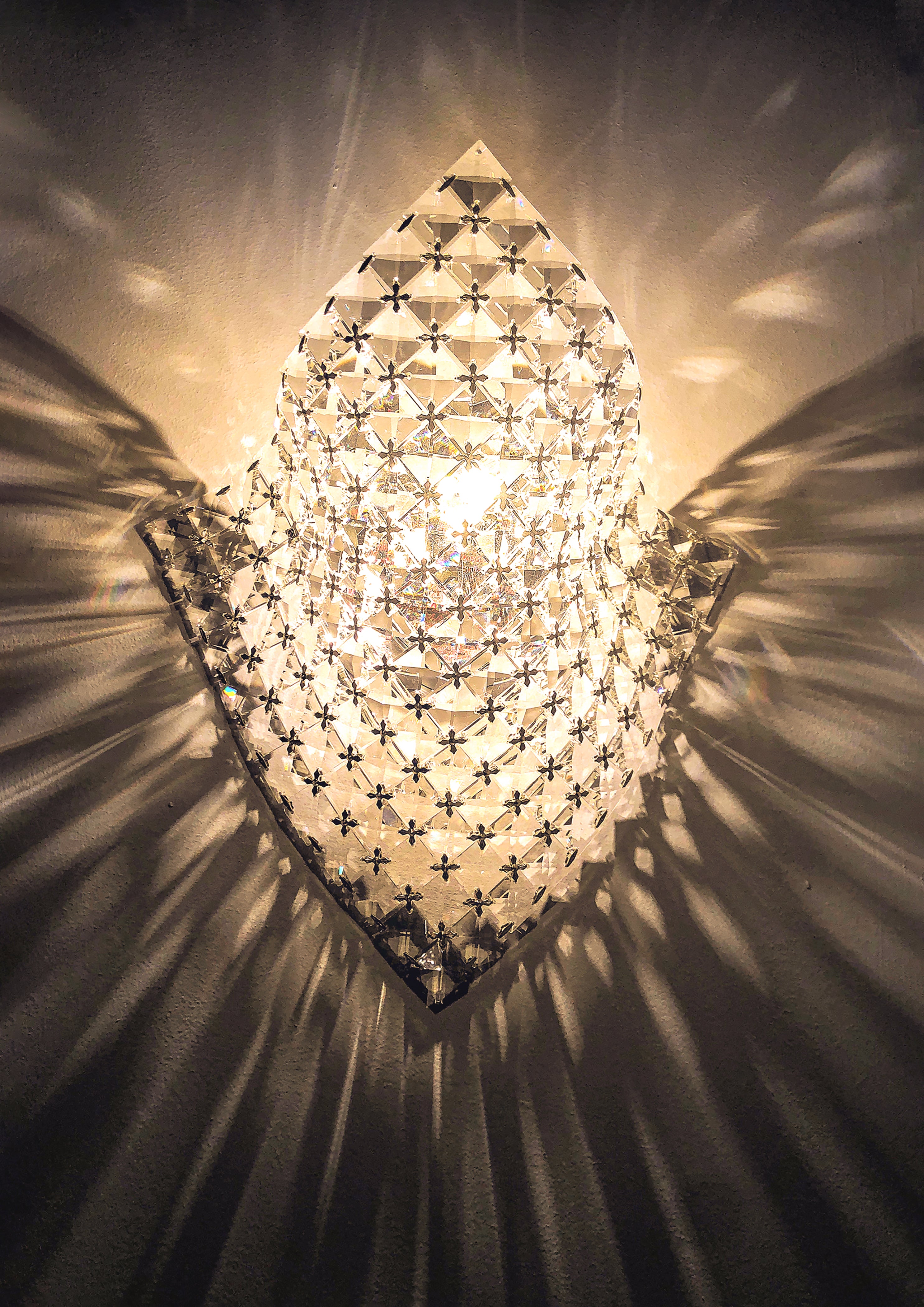 Wave-Wall Sconce by ET2
