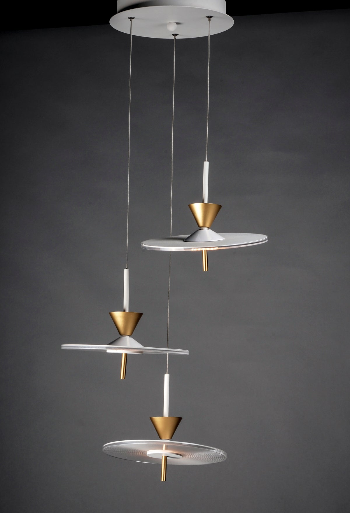 Dorian-Linear Pendant by ET2