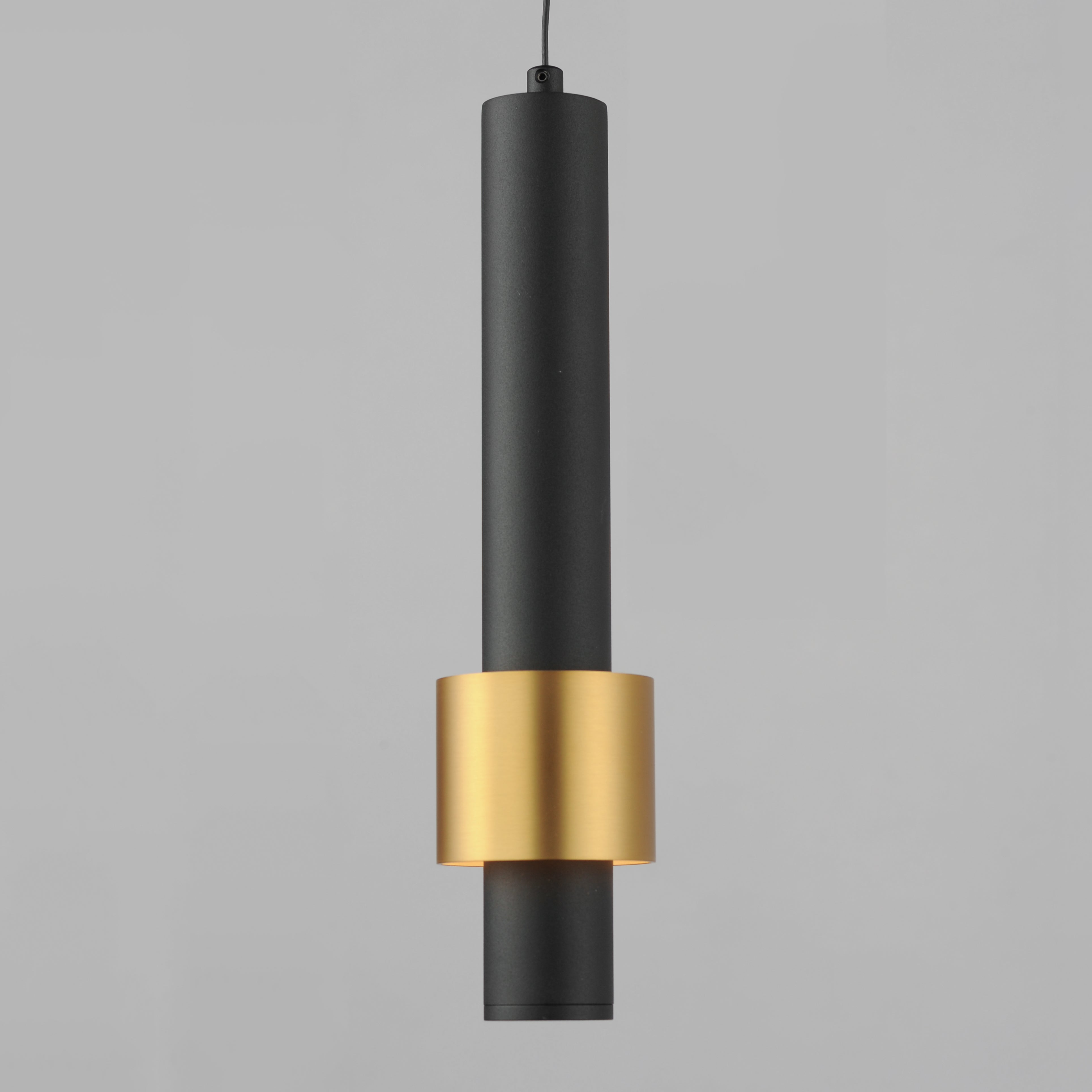 Reveal-Single Pendant by ET2