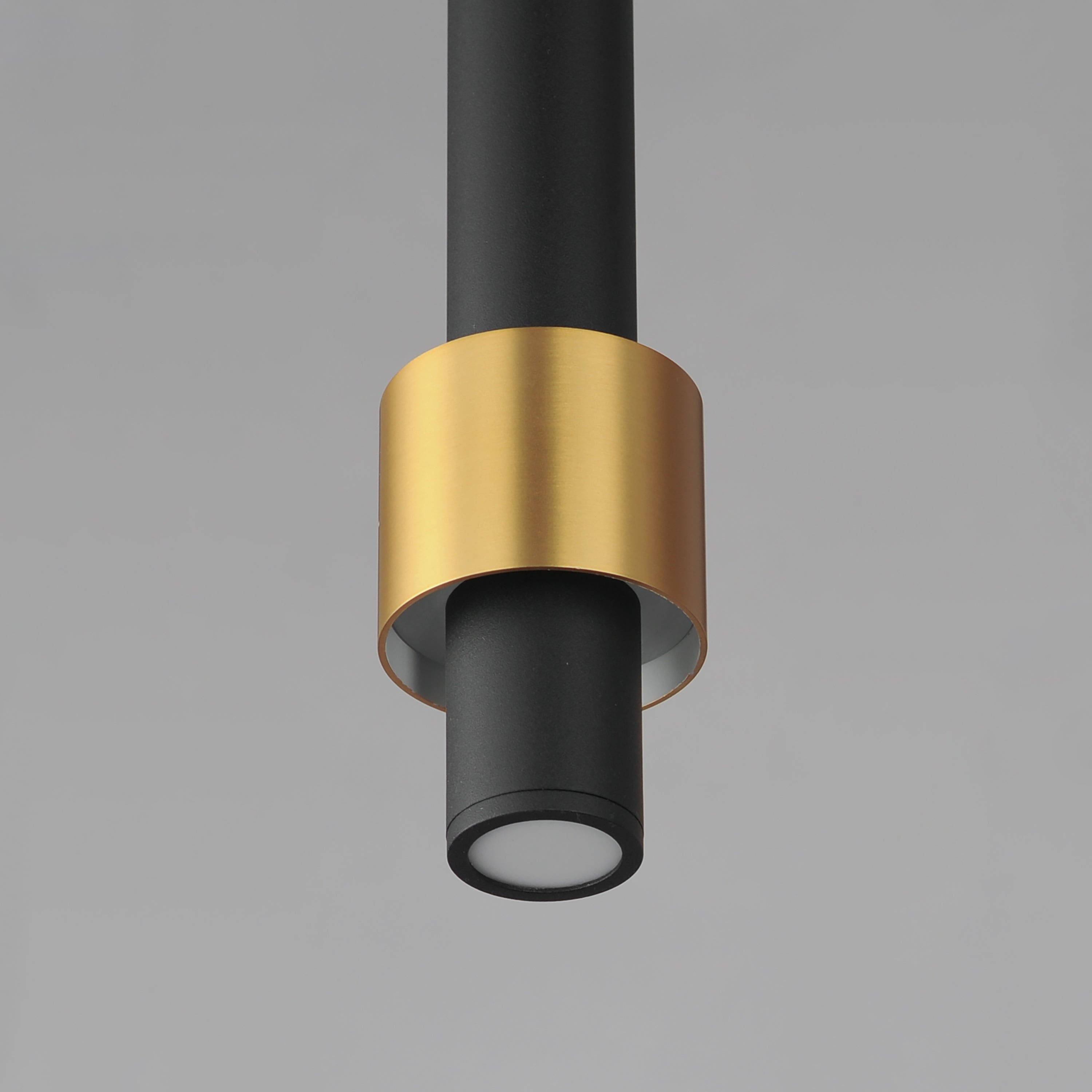Reveal-Single Pendant by ET2