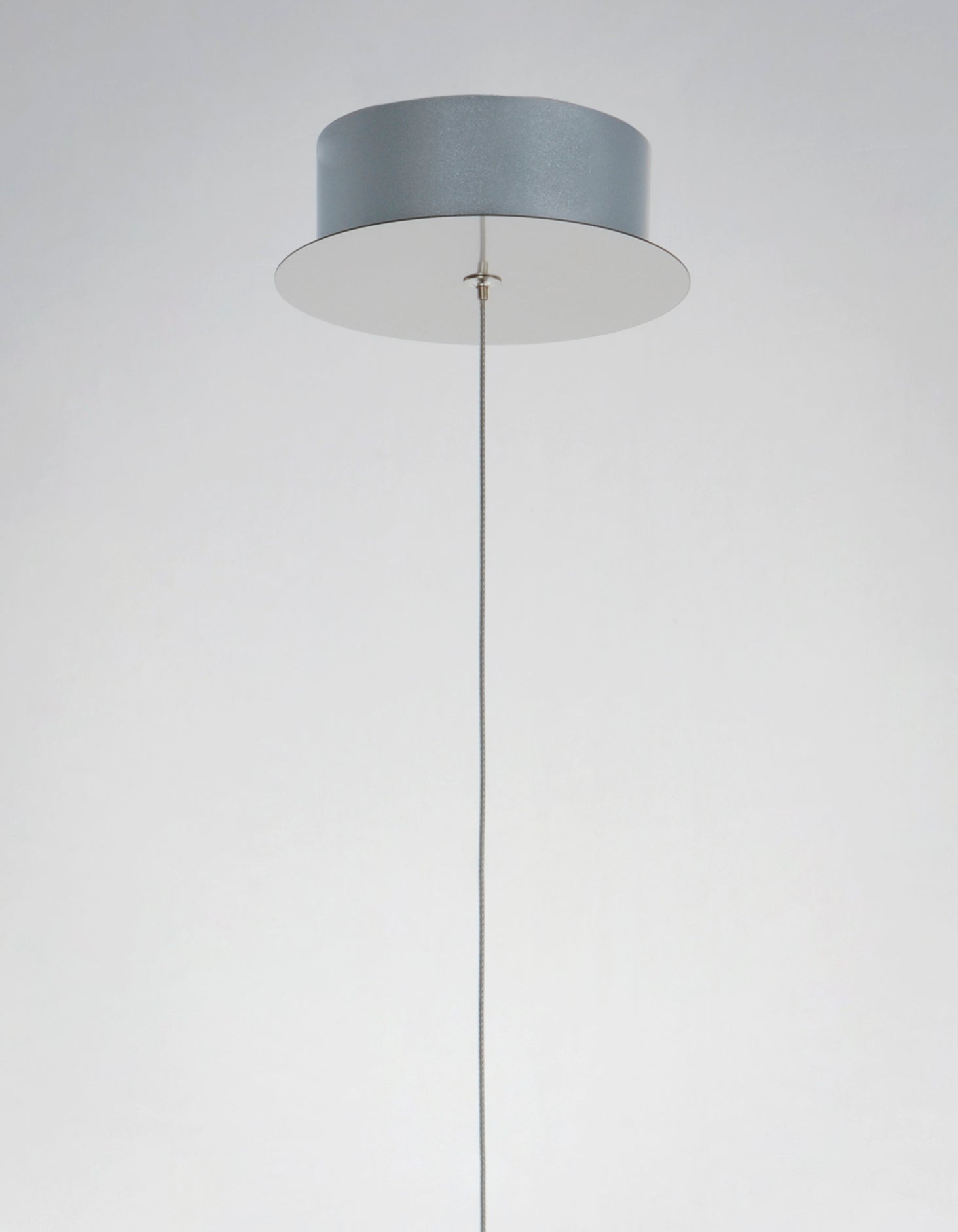 Reveal-Single Pendant by ET2