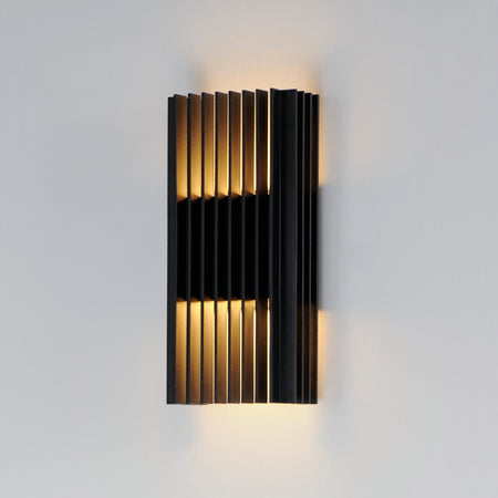 Rampart-Outdoor Wall Mount by ET2