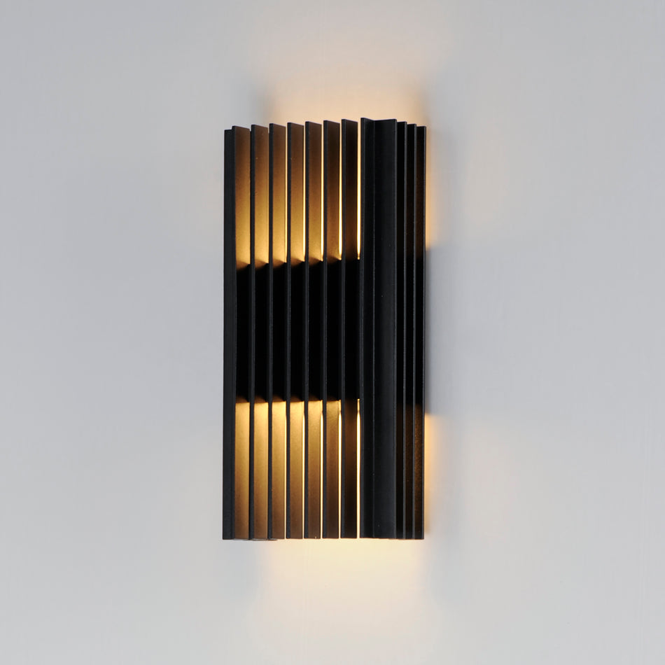 Rampart-Outdoor Wall Mount by ET2