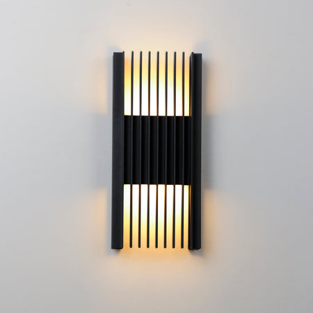 Rampart-Outdoor Wall Mount by ET2