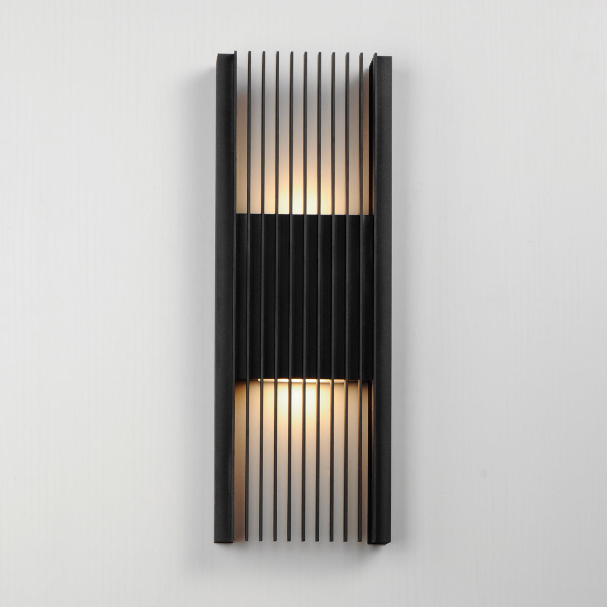 Rampart-Outdoor Wall Mount by ET2