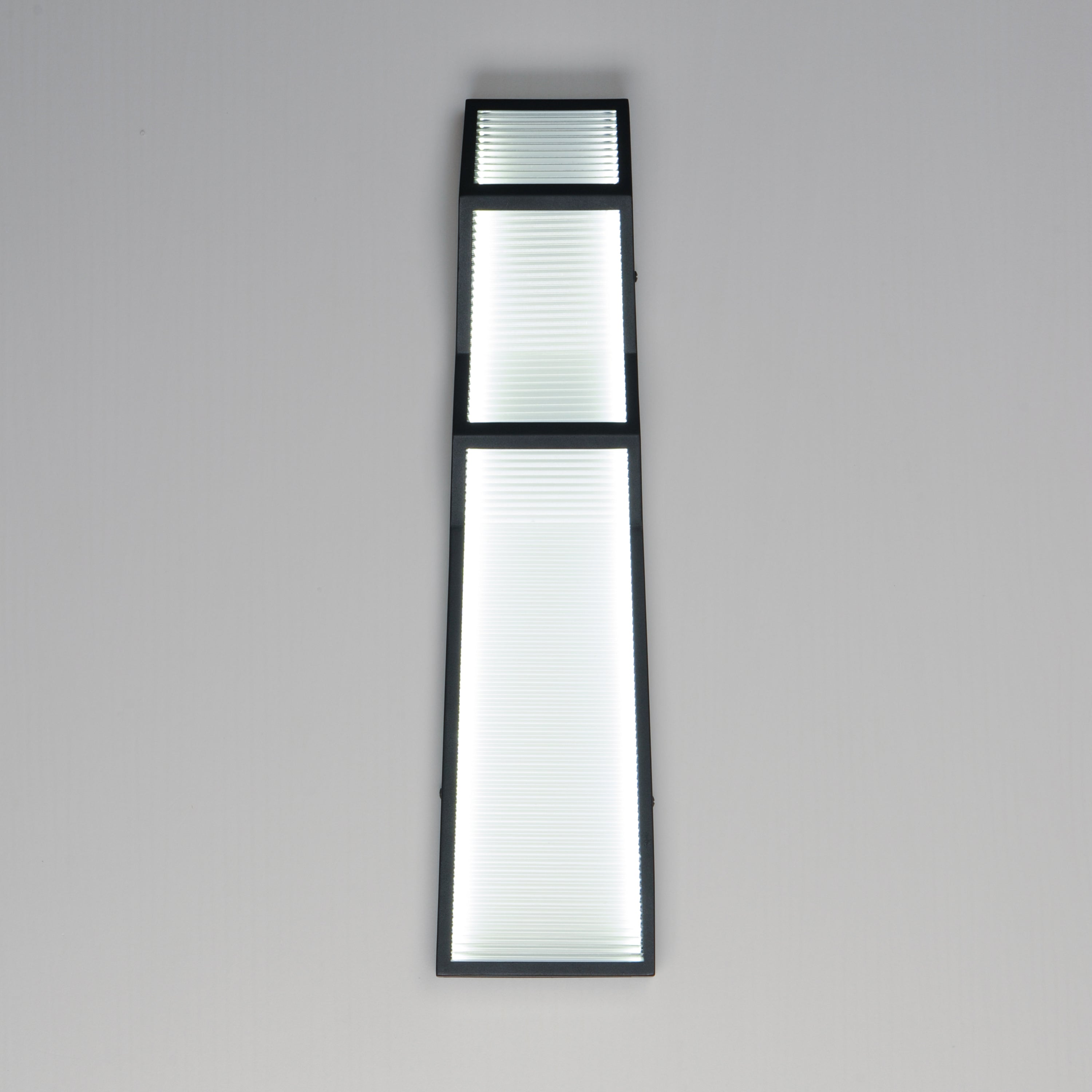 Totem-Outdoor Wall Mount by ET2