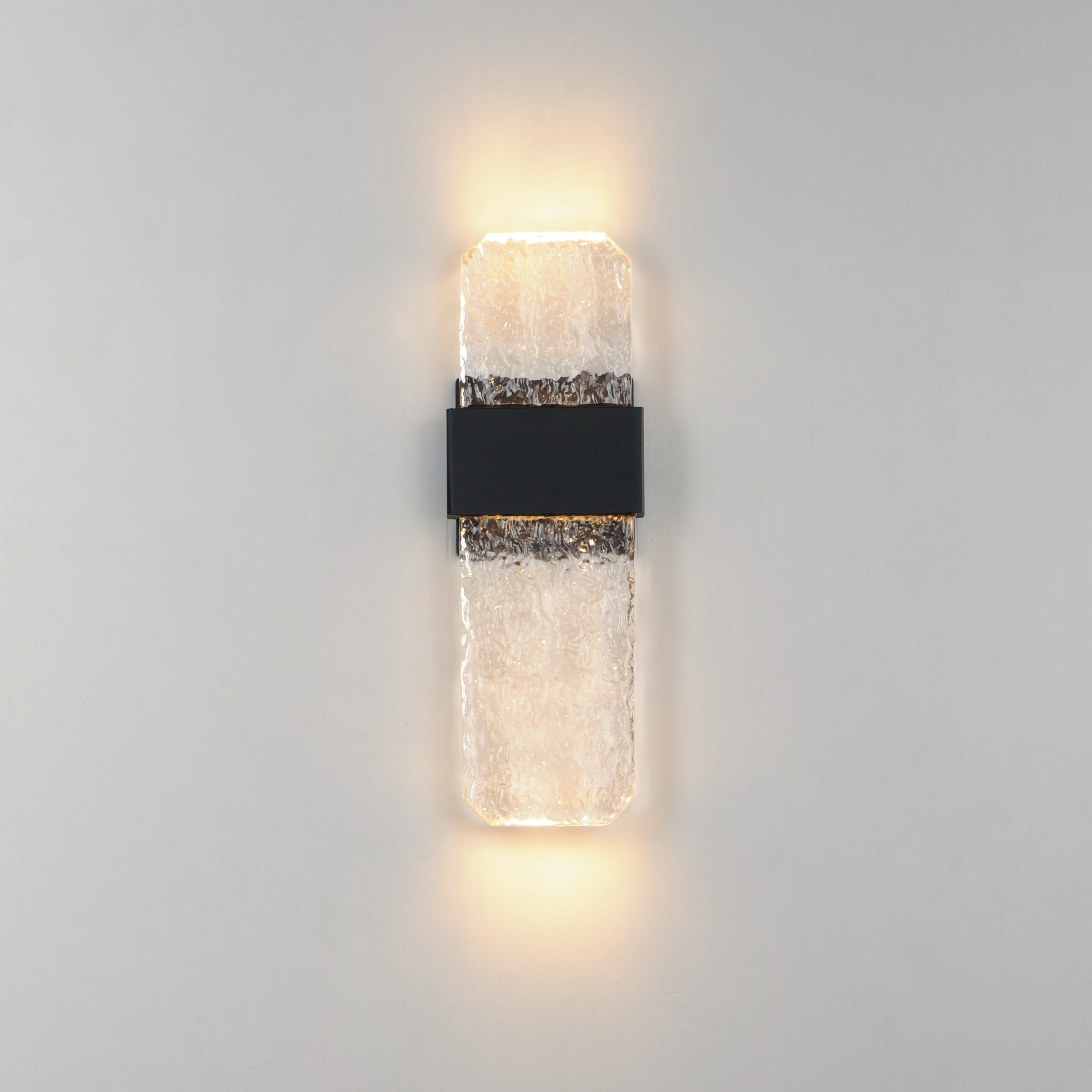 Rune-Outdoor Wall Mount by ET2