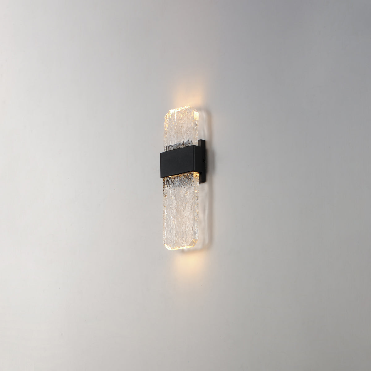 Rune-Outdoor Wall Mount by ET2