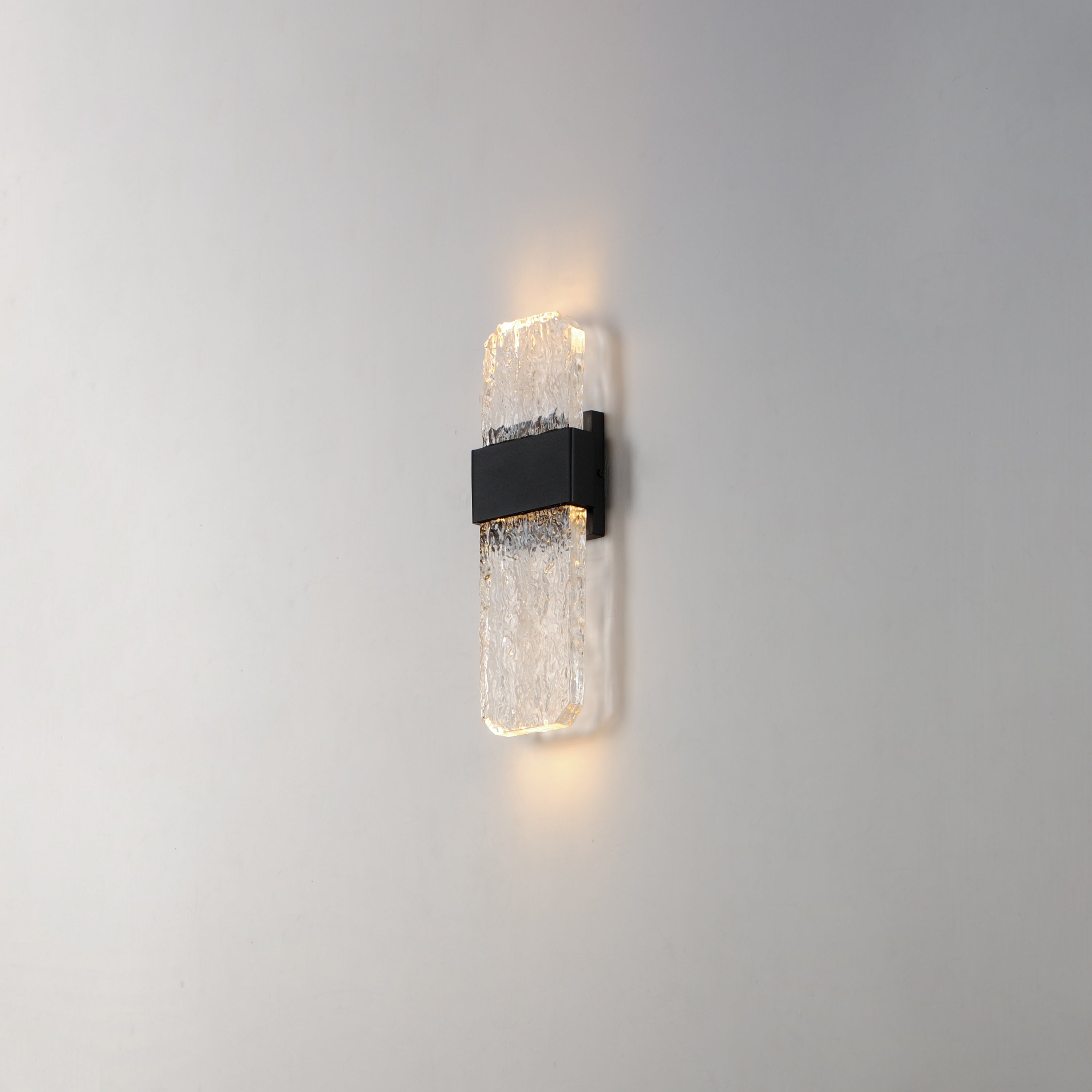 Rune-Outdoor Wall Mount by ET2