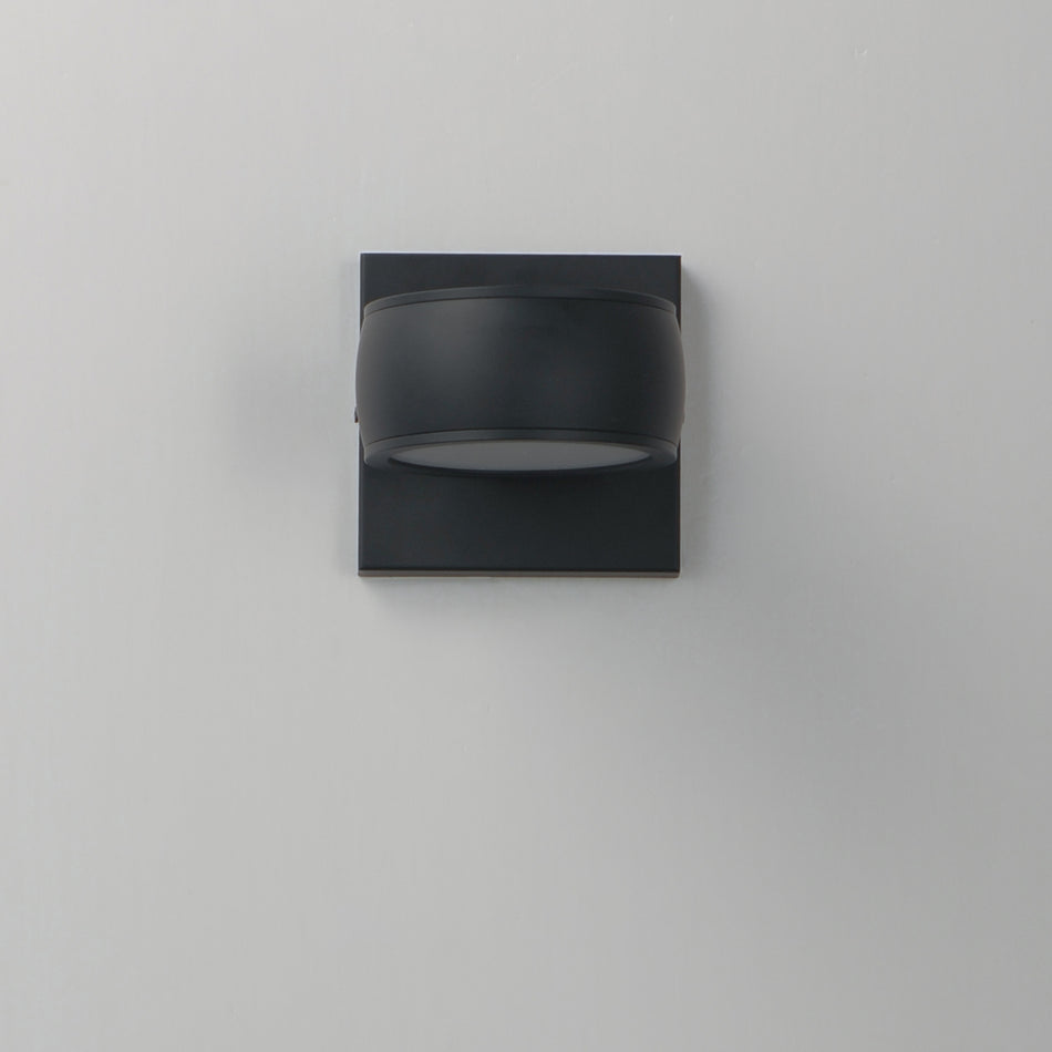 Modular-Outdoor Wall Mount by ET2