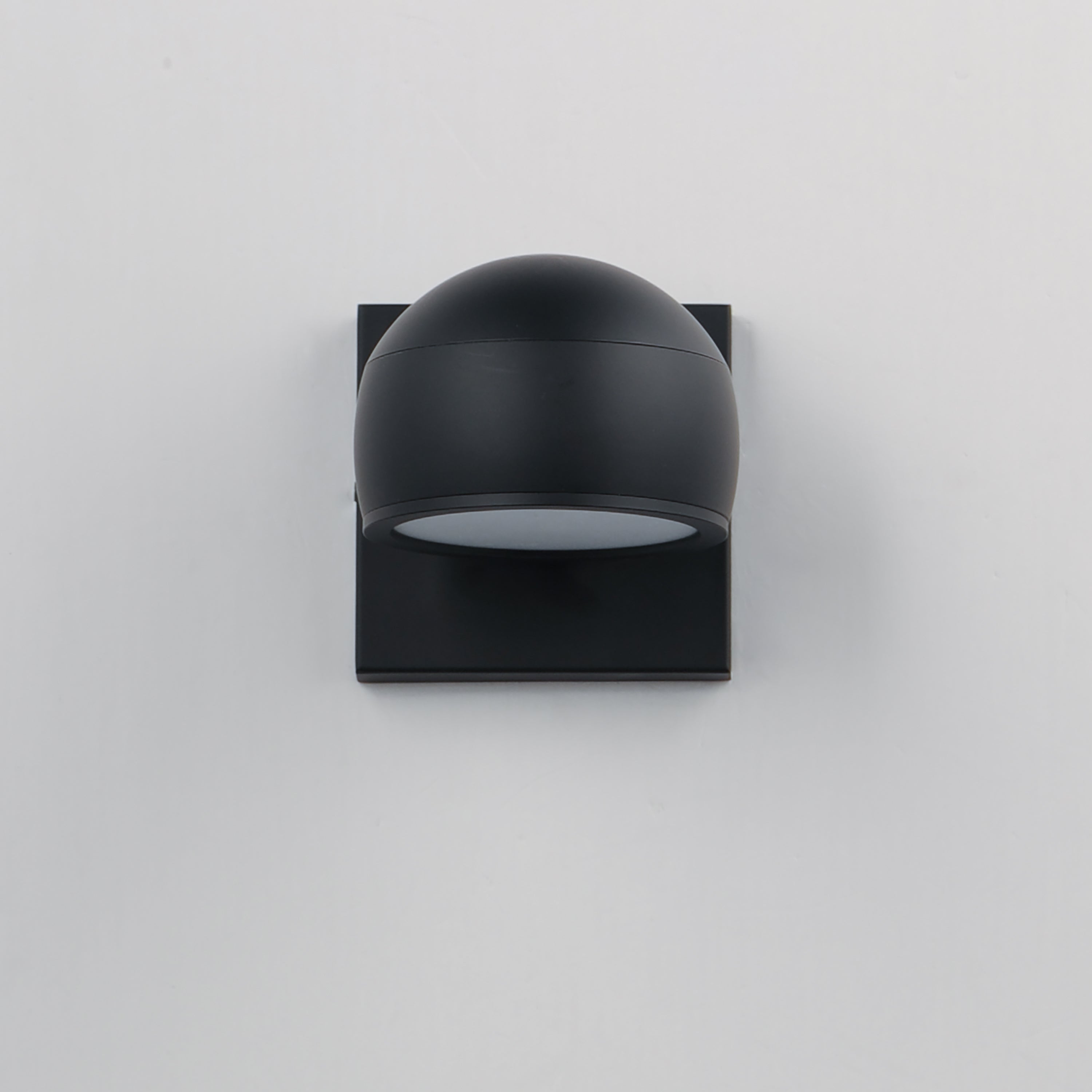 Modular-Outdoor Wall Mount by ET2