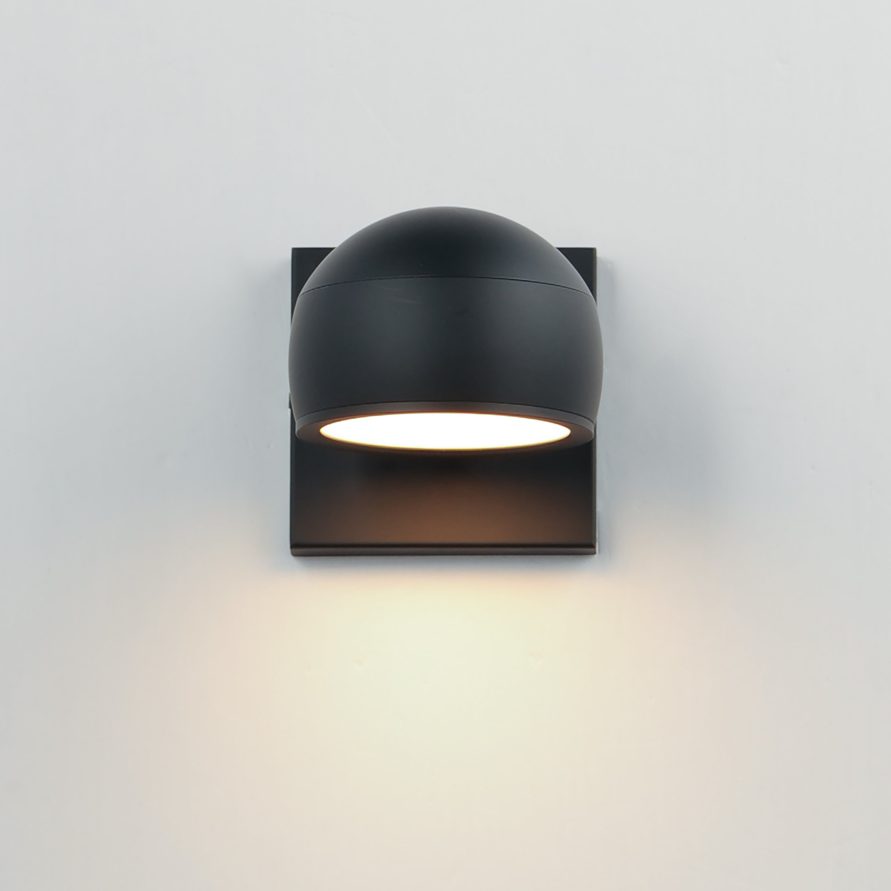 Modular-Outdoor Wall Mount by ET2