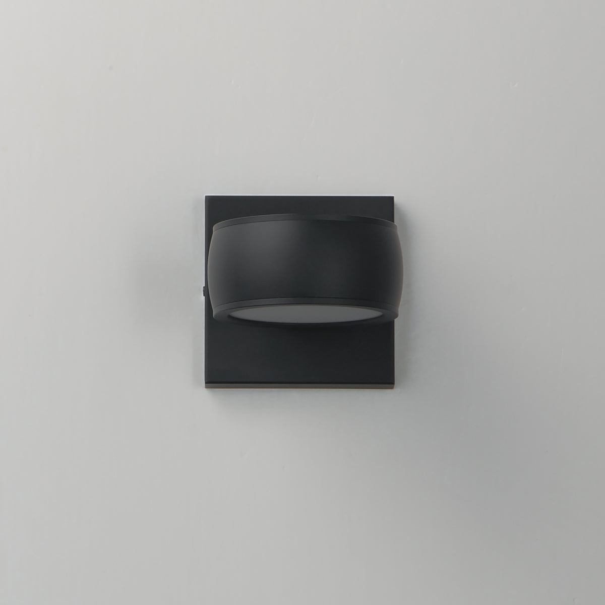 Modular-Outdoor Wall Mount by ET2