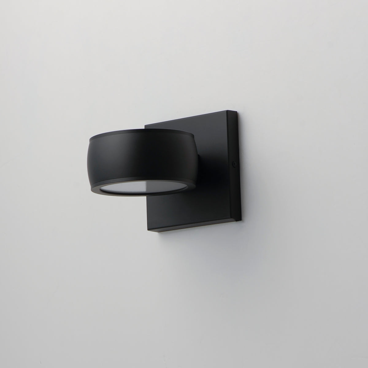 Modular-Outdoor Wall Mount by ET2