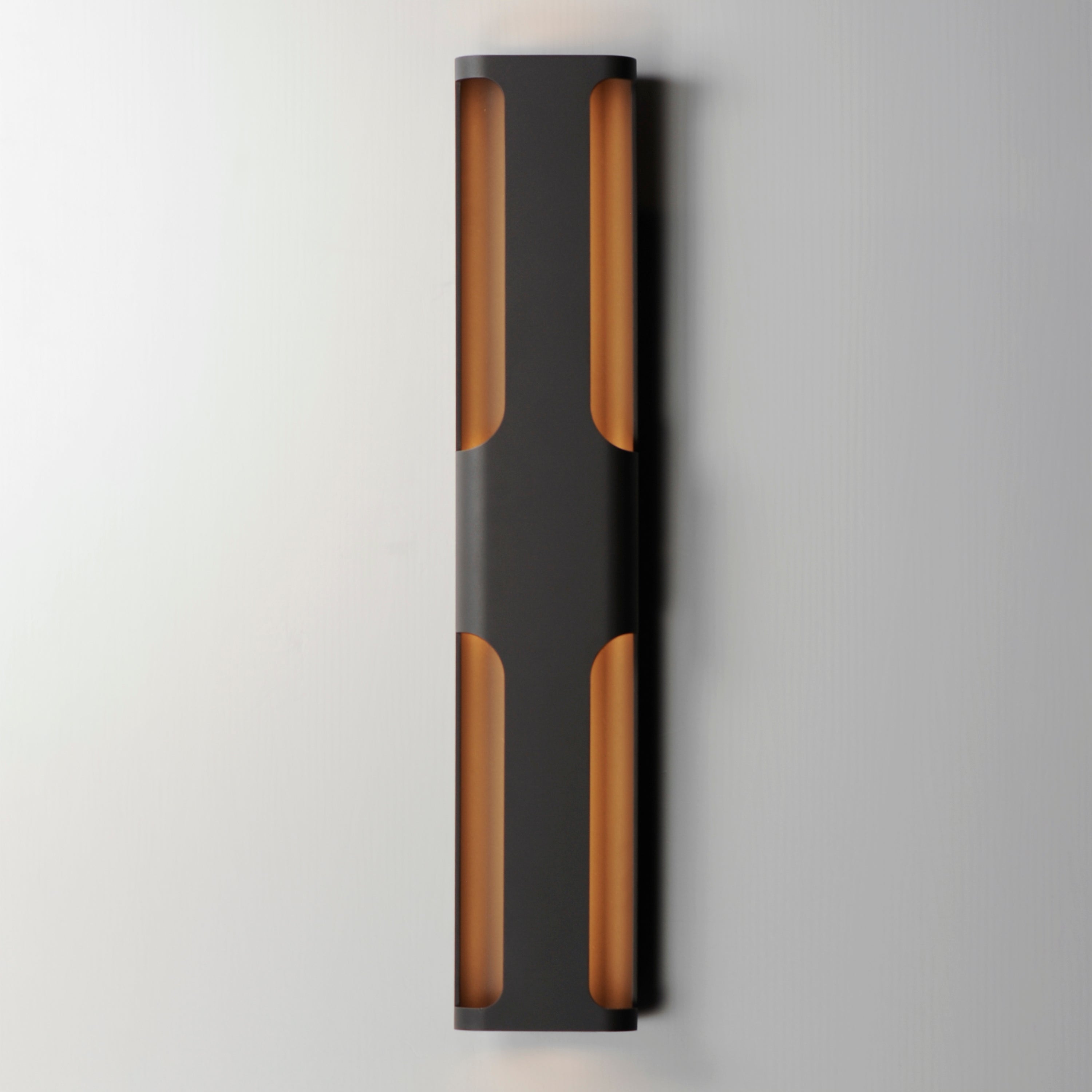 Maglev-Outdoor Wall Mount by ET2