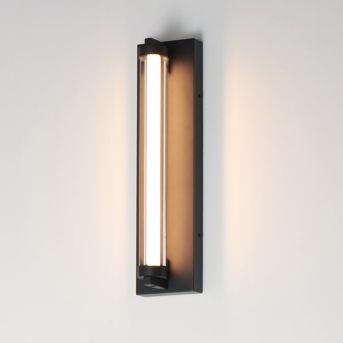 Fuse Outdoor-Outdoor Wall Mount by ET2