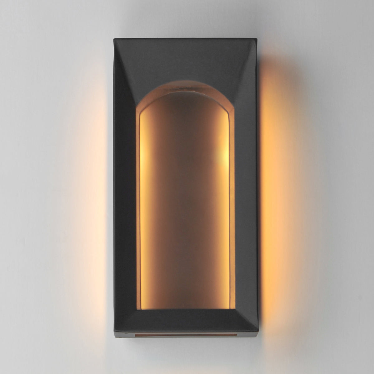 Brasilia-Outdoor Wall Mount by ET2