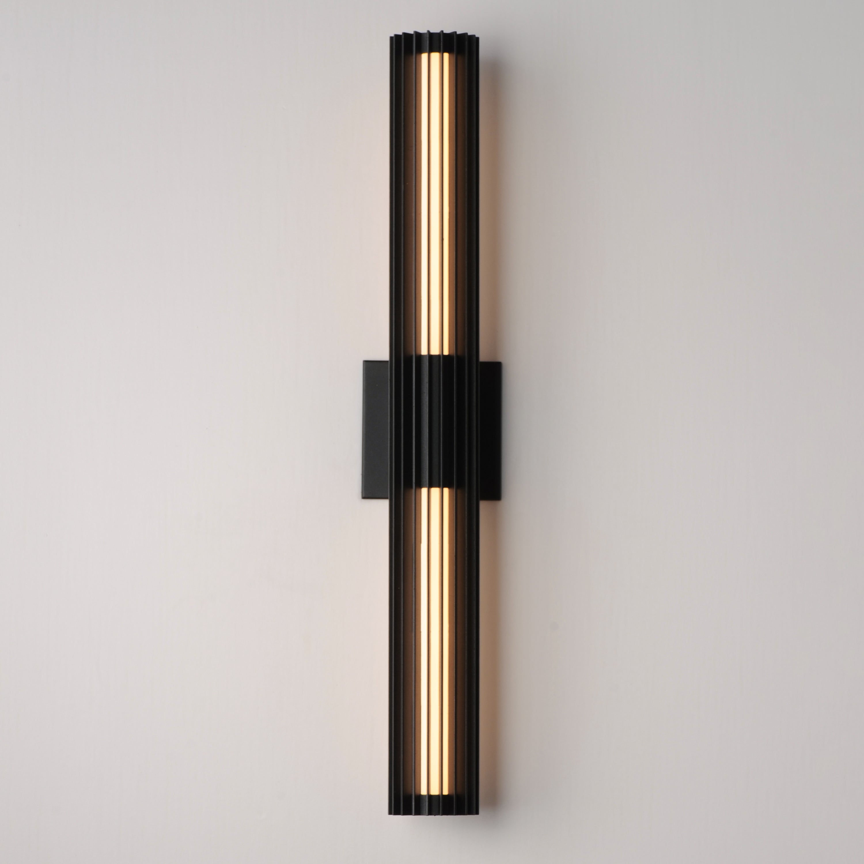 Citadel-Outdoor Wall Mount by ET2