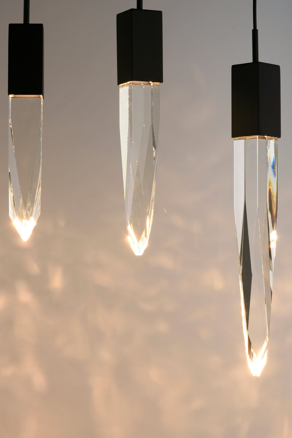 Quartz-Multi-Light Pendant by ET2