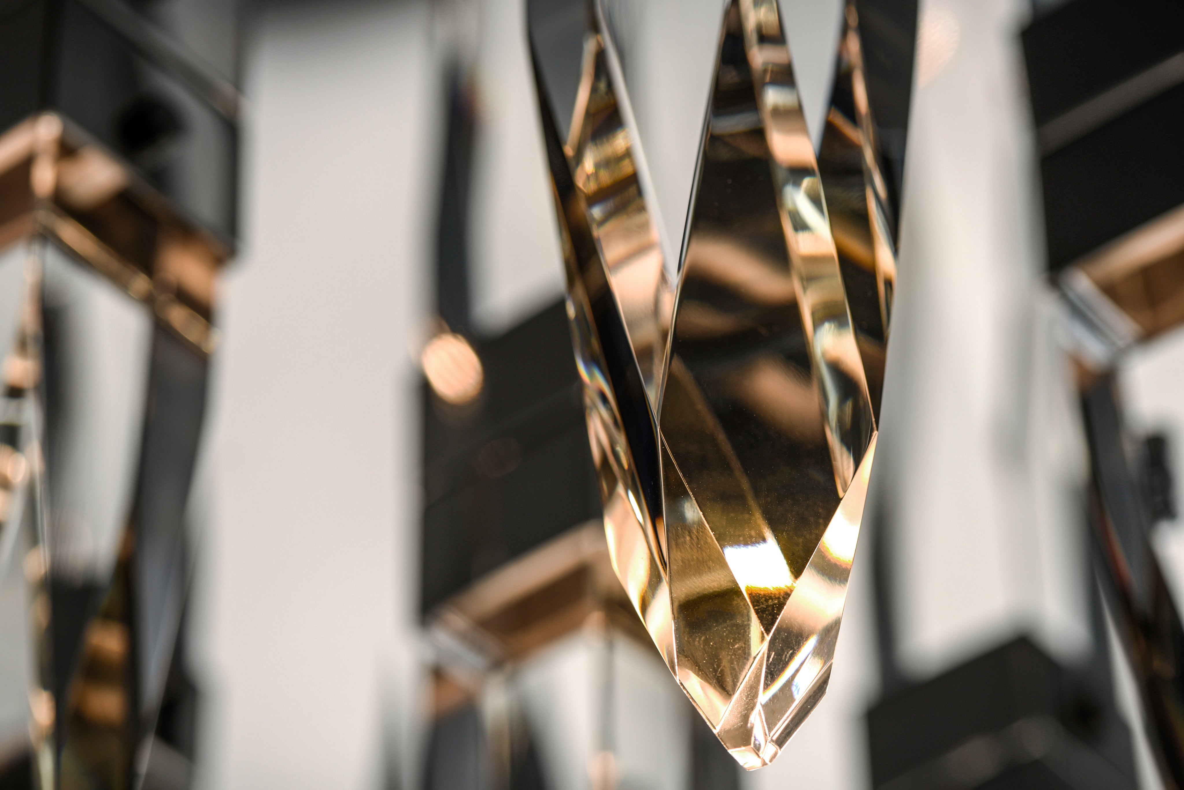 Quartz-Multi-Light Pendant by ET2