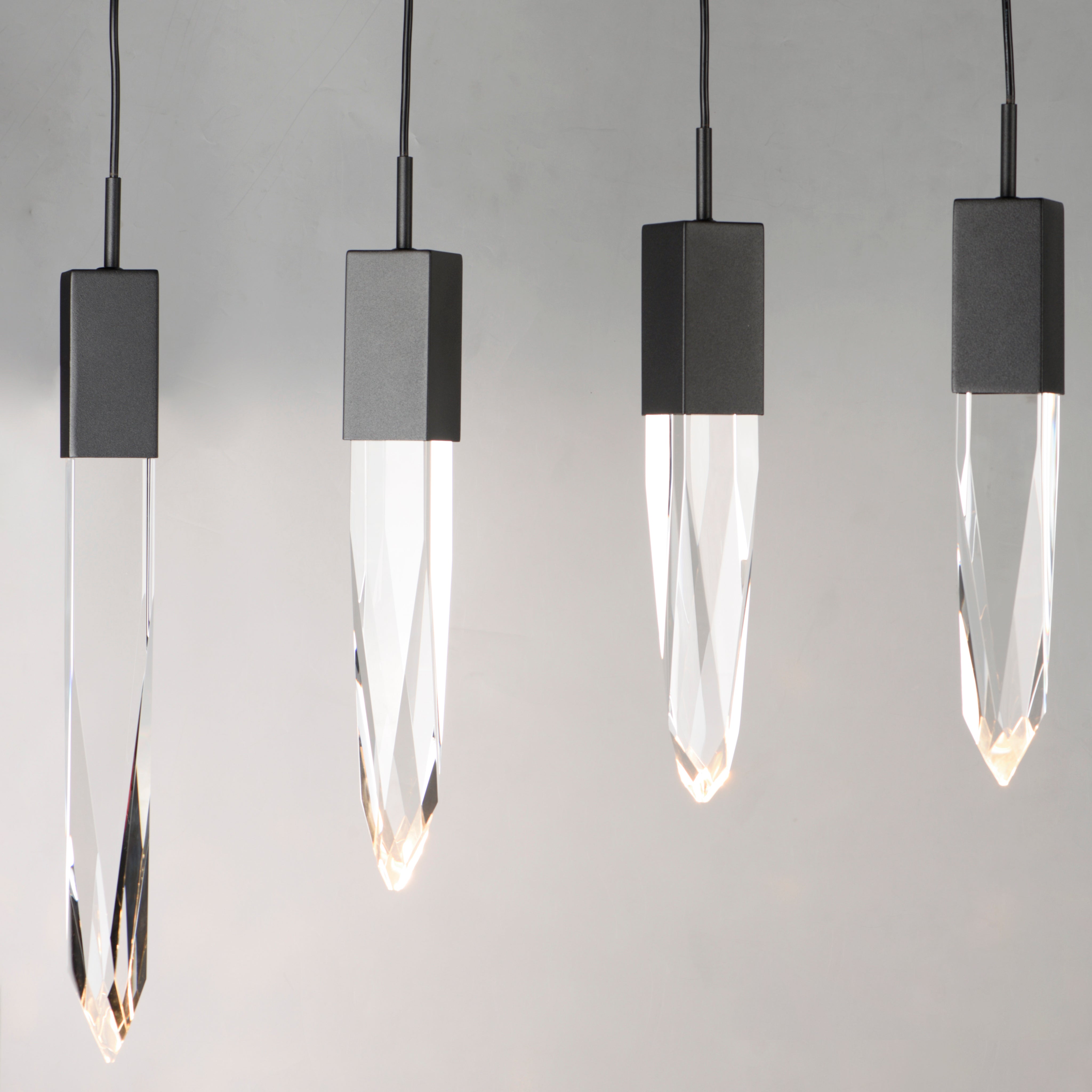 Quartz-Multi-Light Pendant by ET2